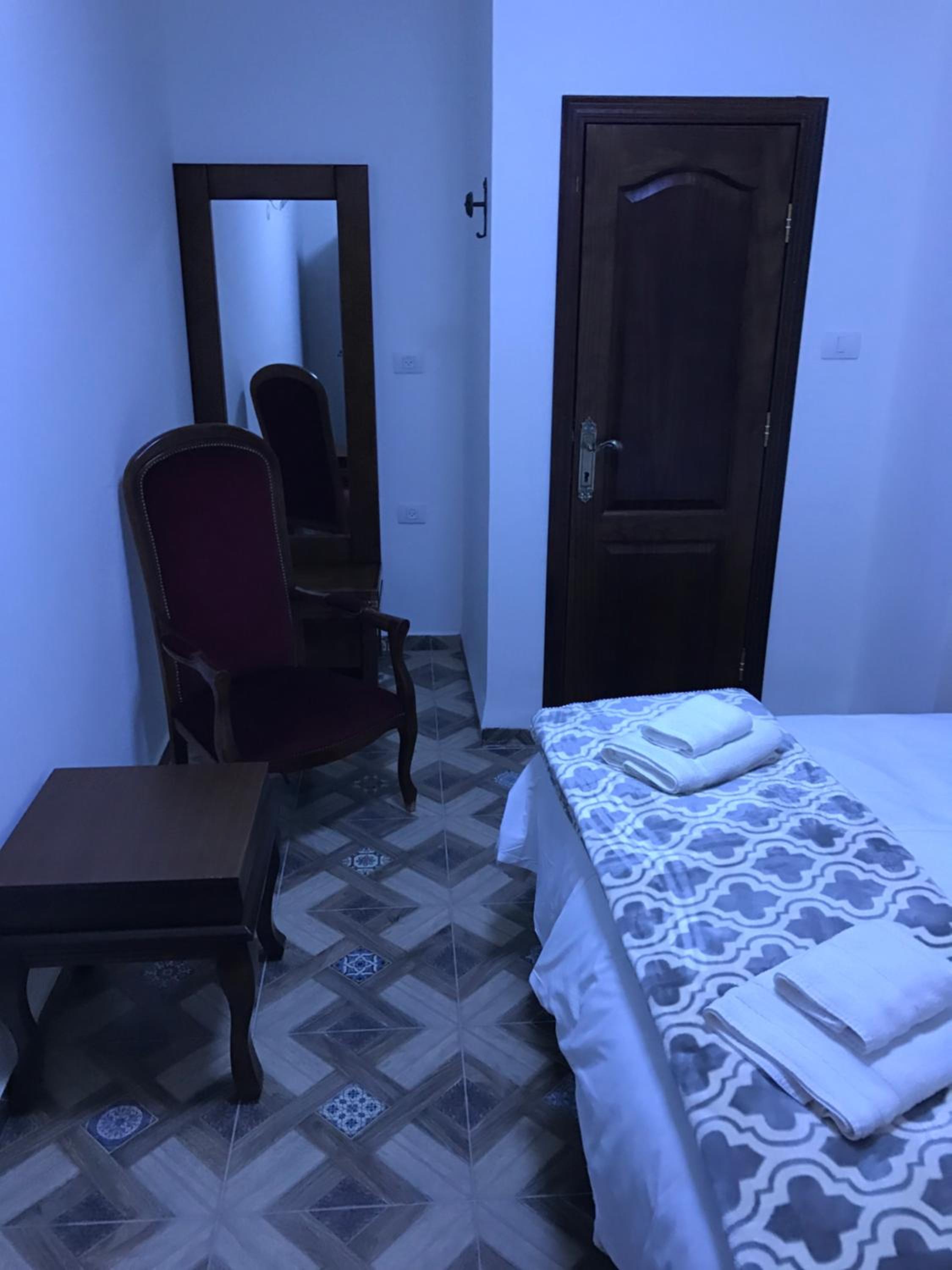 Deluxe Double or Twin Room photo 3