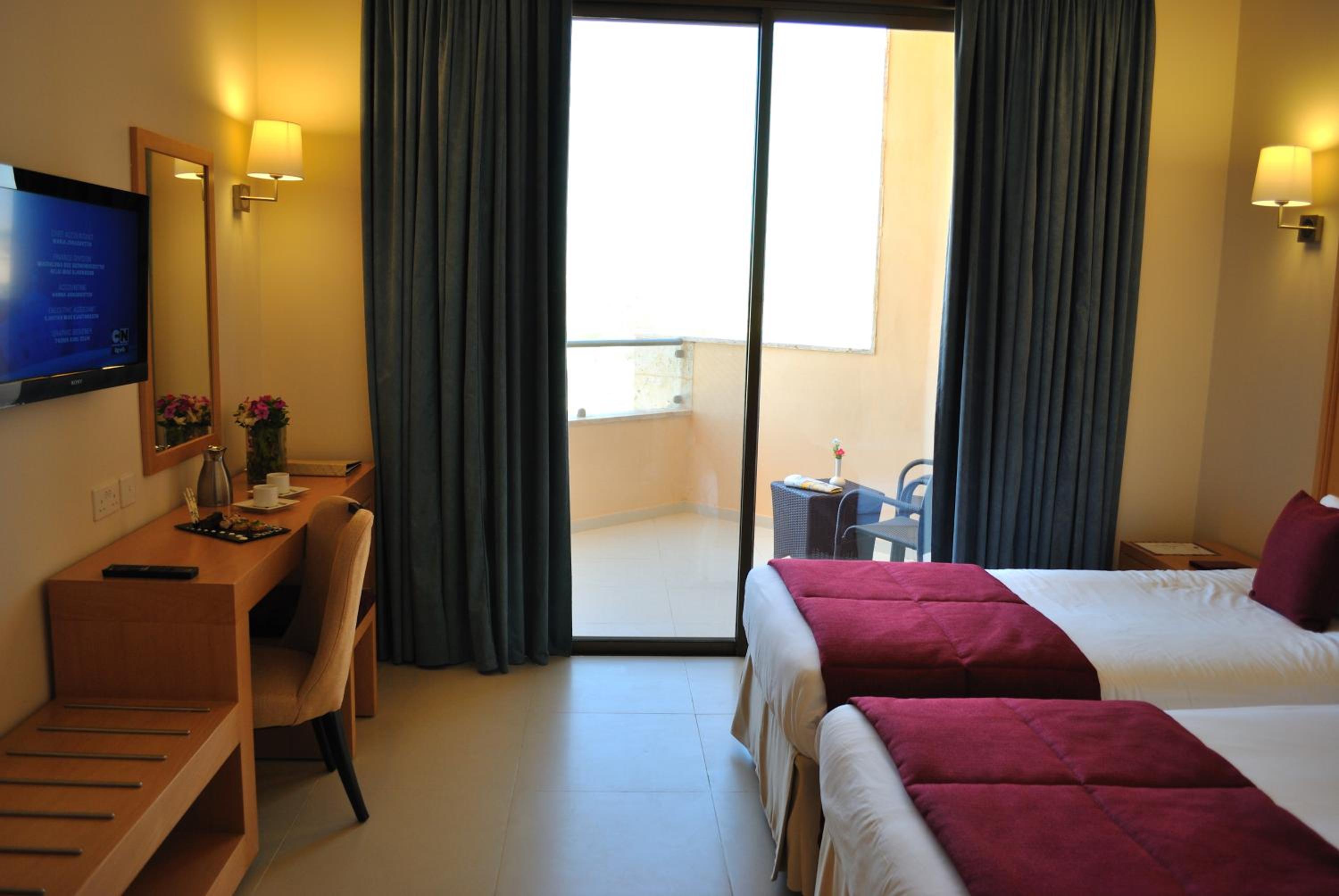 Premium Twin Room - Non-Smoking photo 1