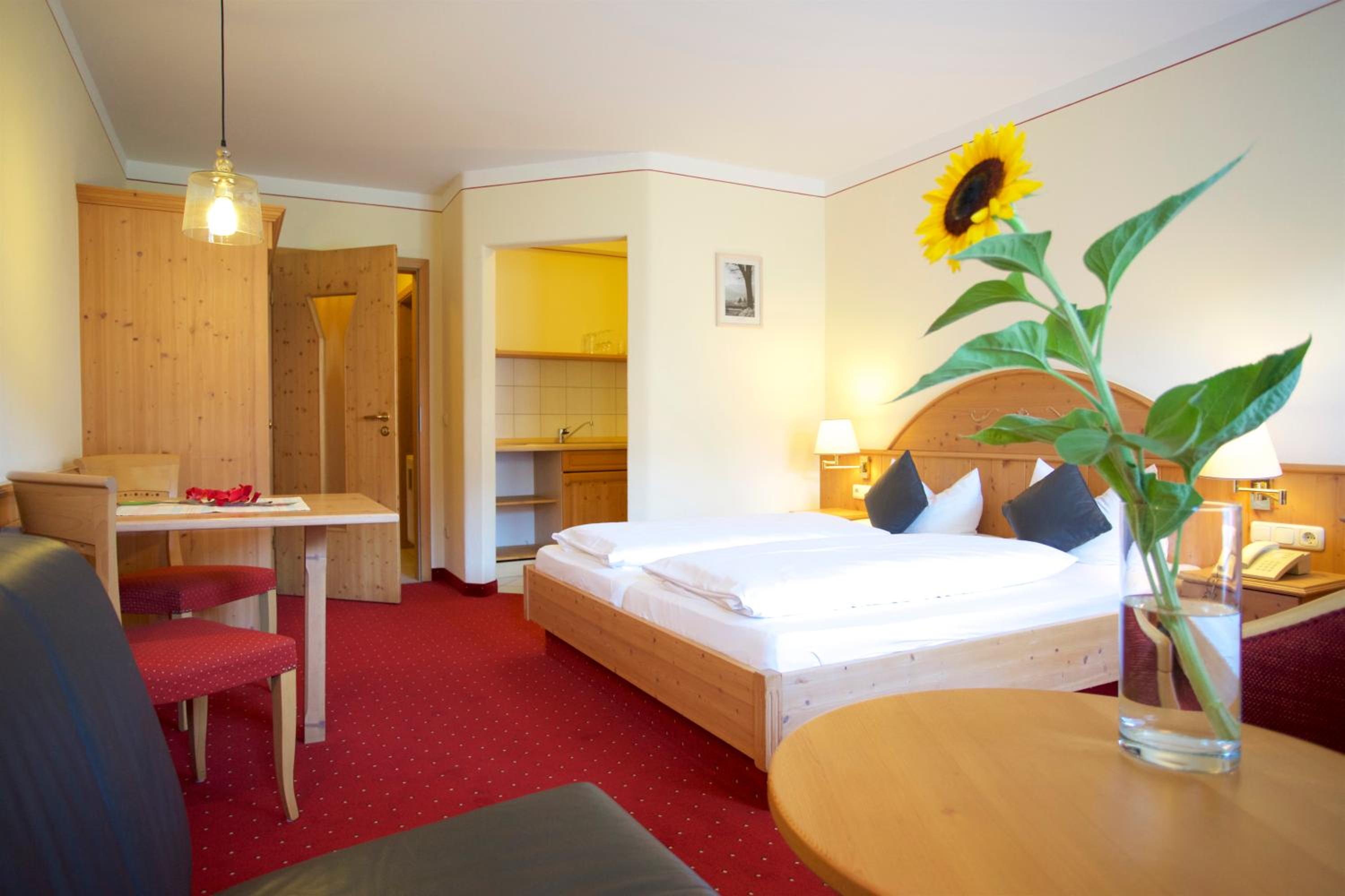 Double Room - Photo 8