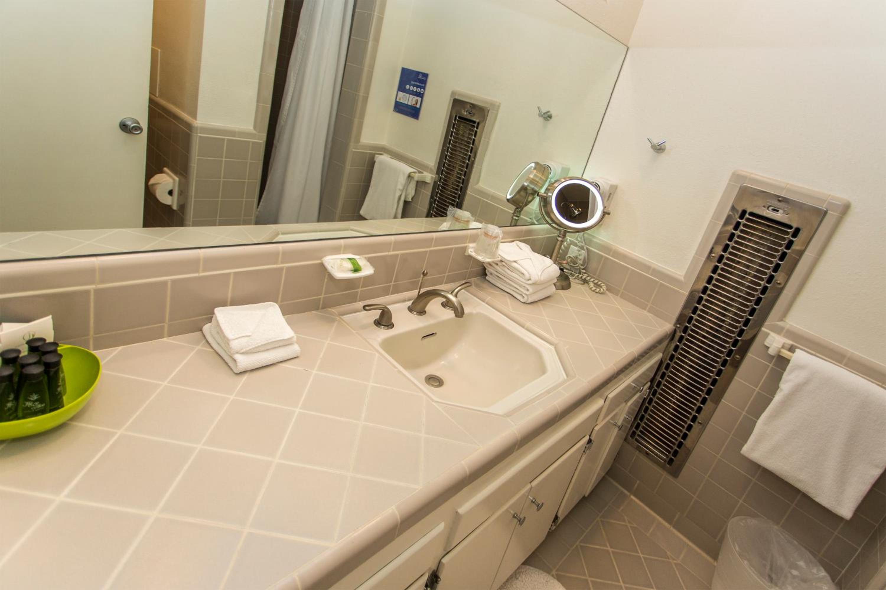 King Corner Suite photo 2