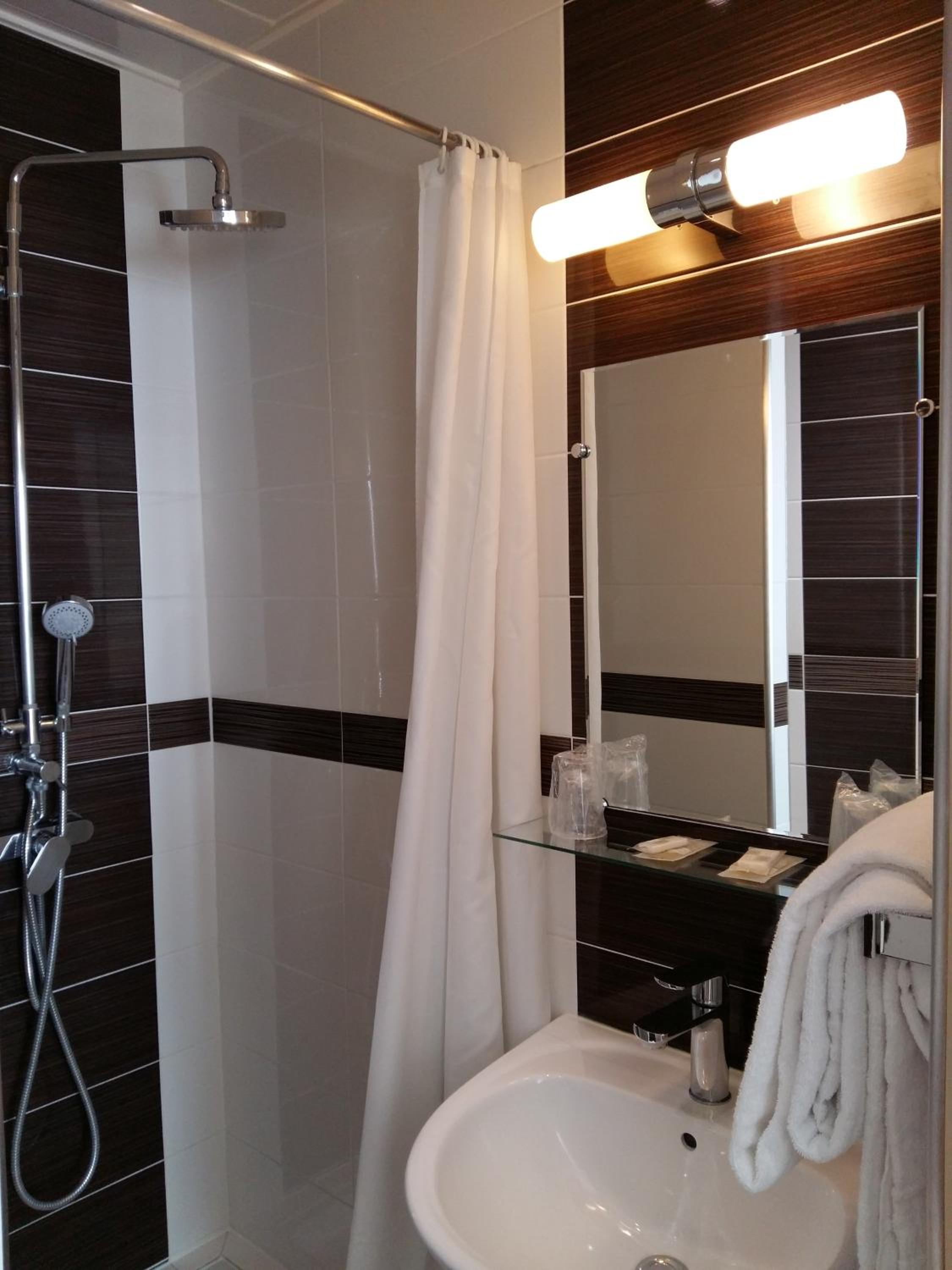 Single Room photo 2