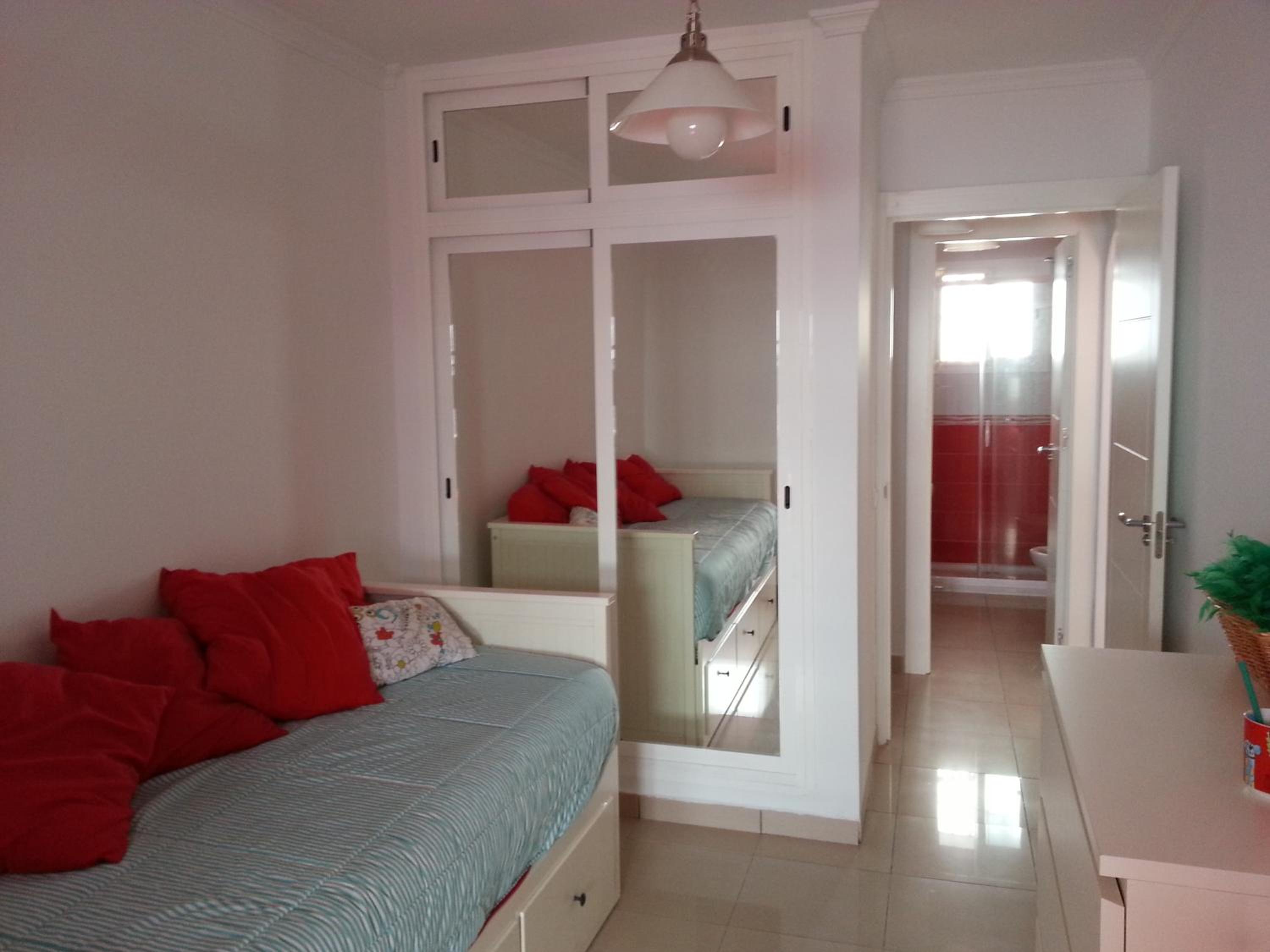 Casa adosada de tres habitaciones
