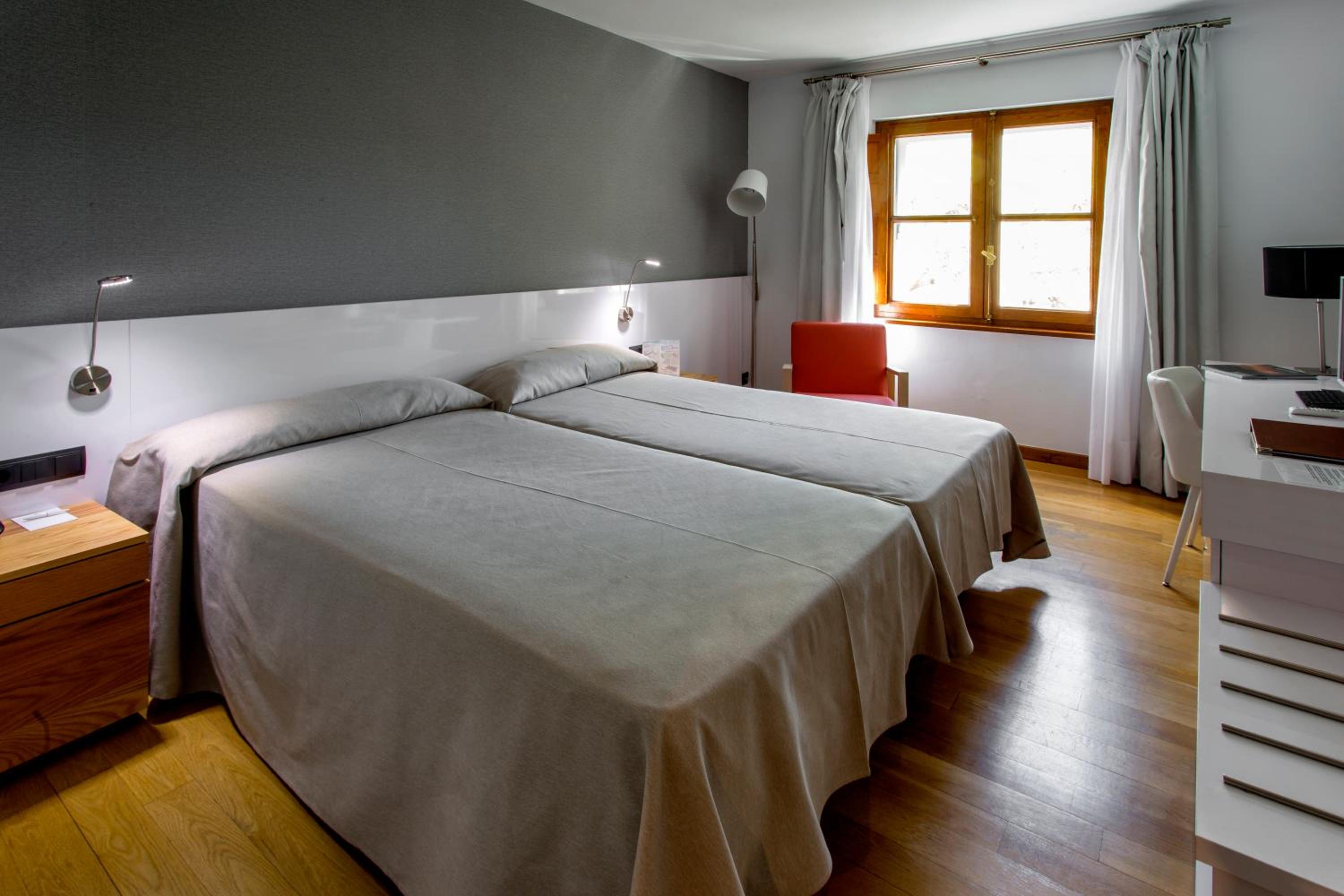 Standard Double Room photo 3