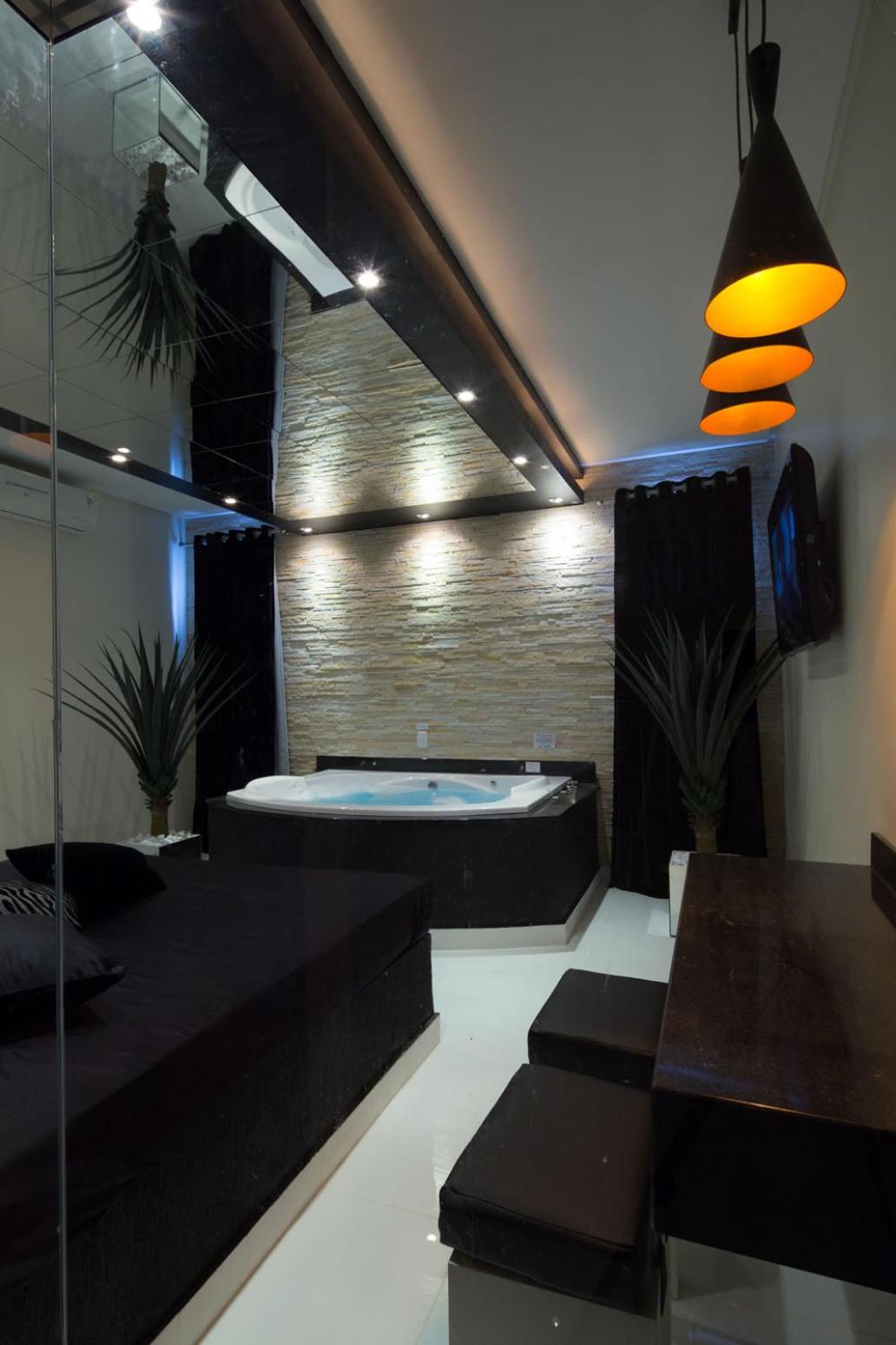 Deluxe Suite With Spa Bath photo 3