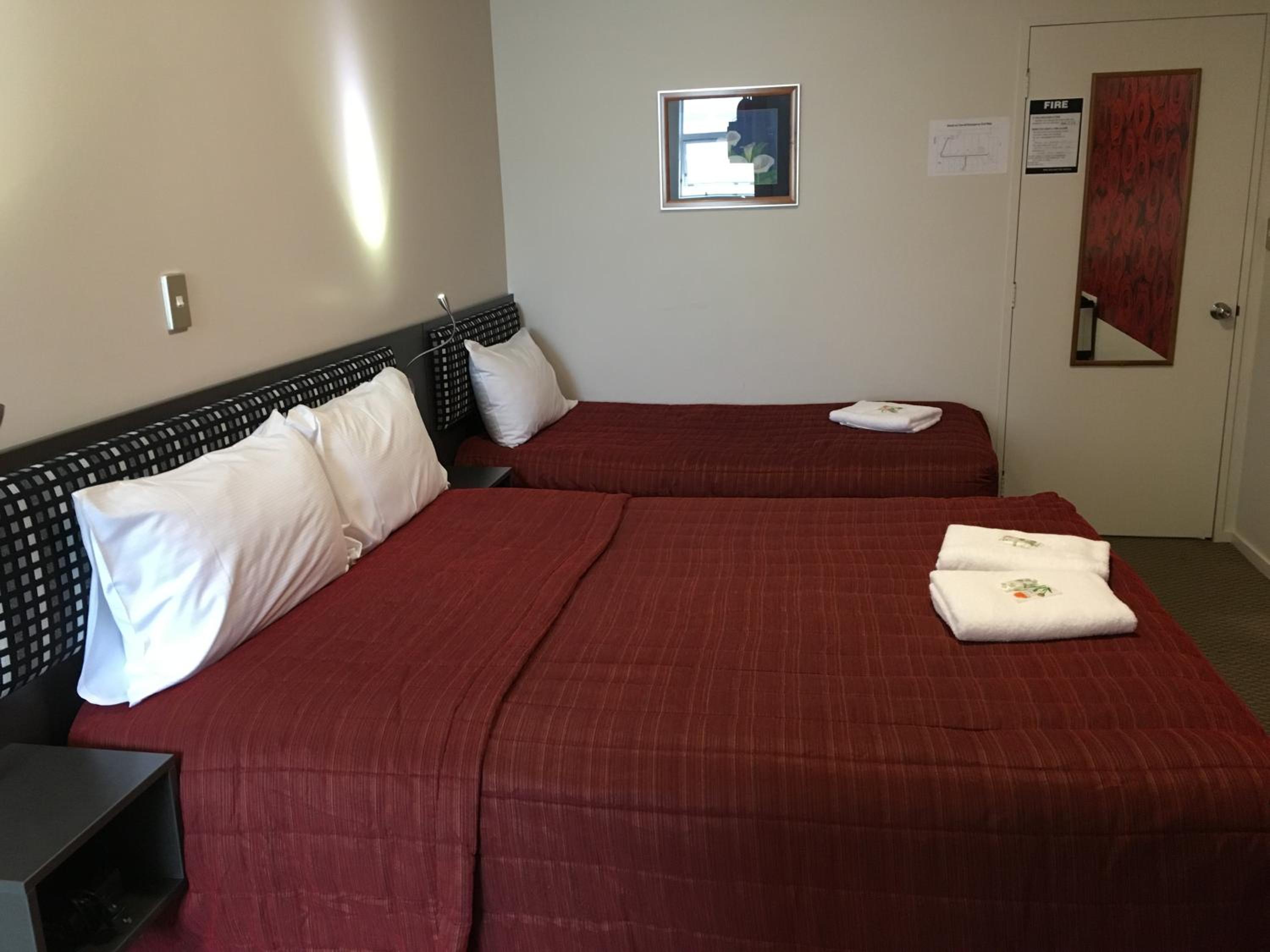 Standard Twin Room photo 2