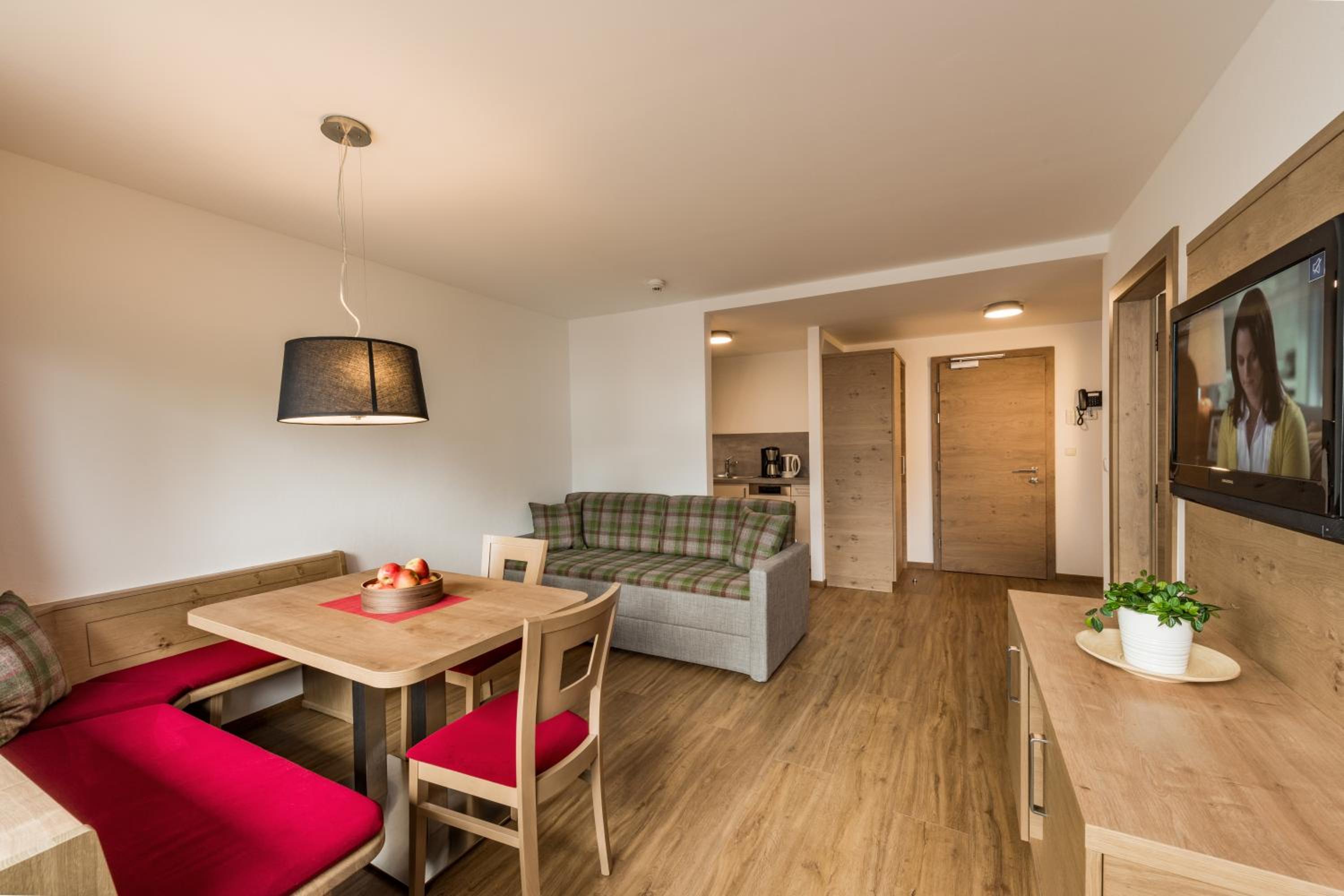 One-Bedroom Apartment with Terrace photo 1