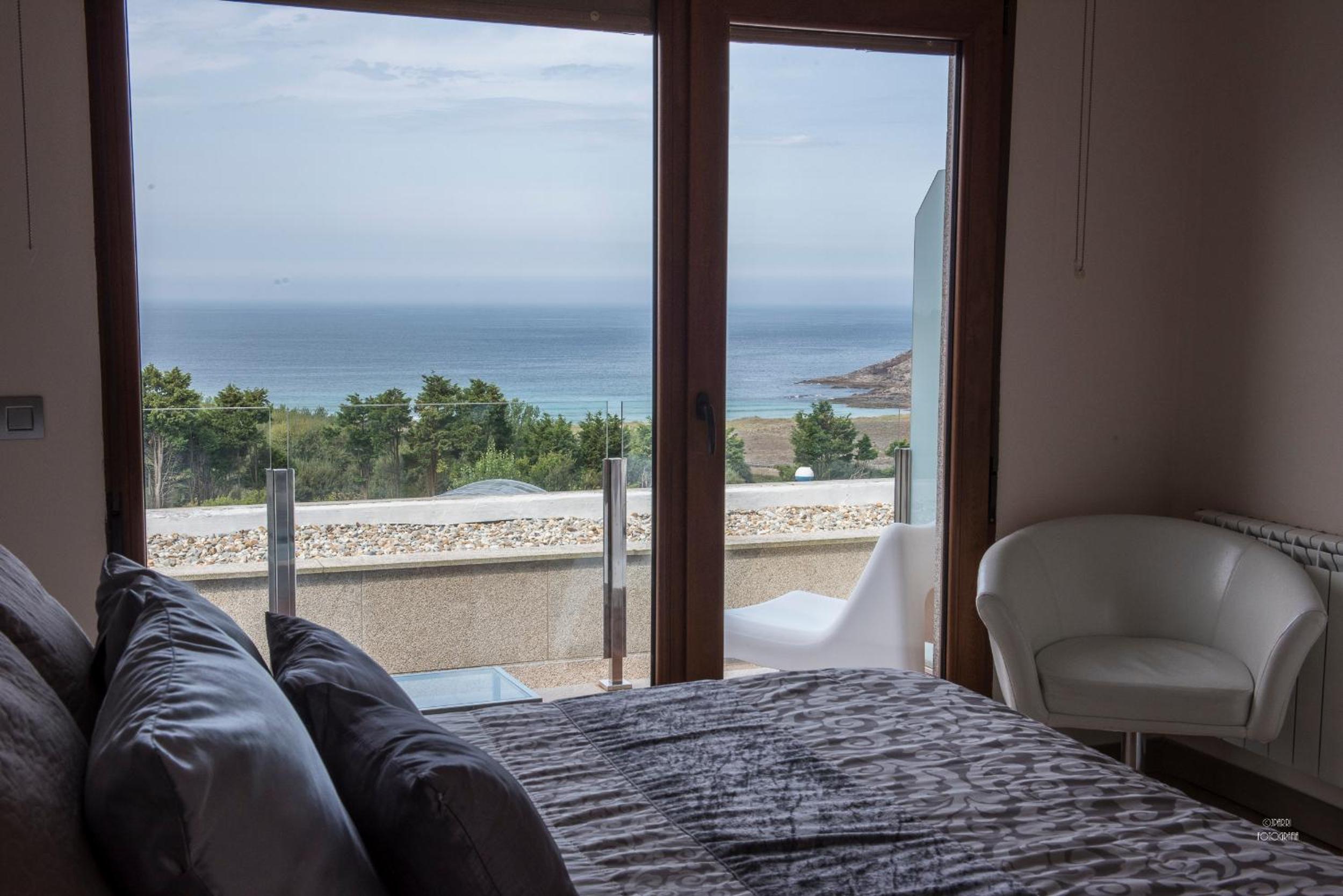 Double Room with Sea View - Photo 2