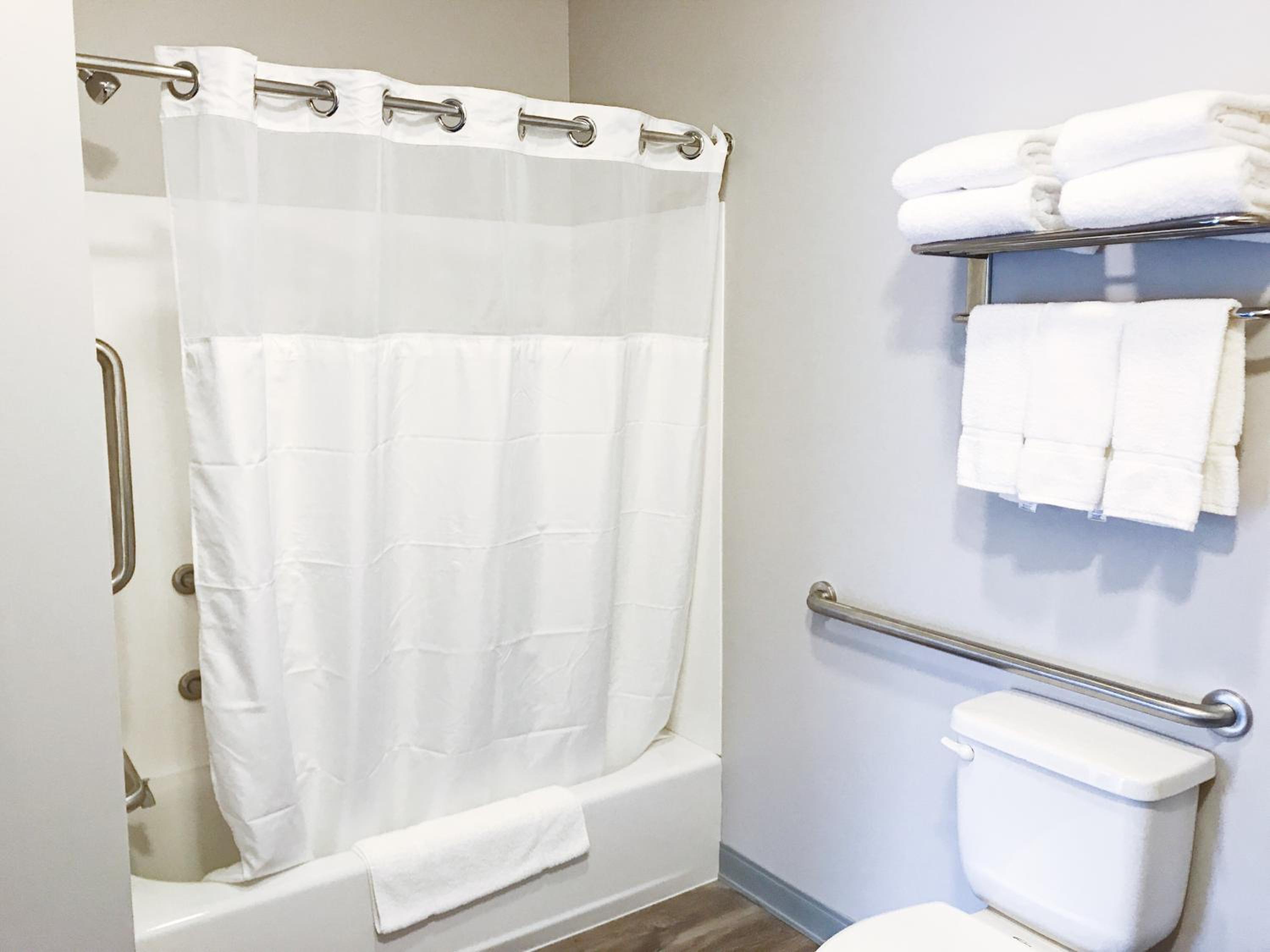 King Room - Disability Access photo 3