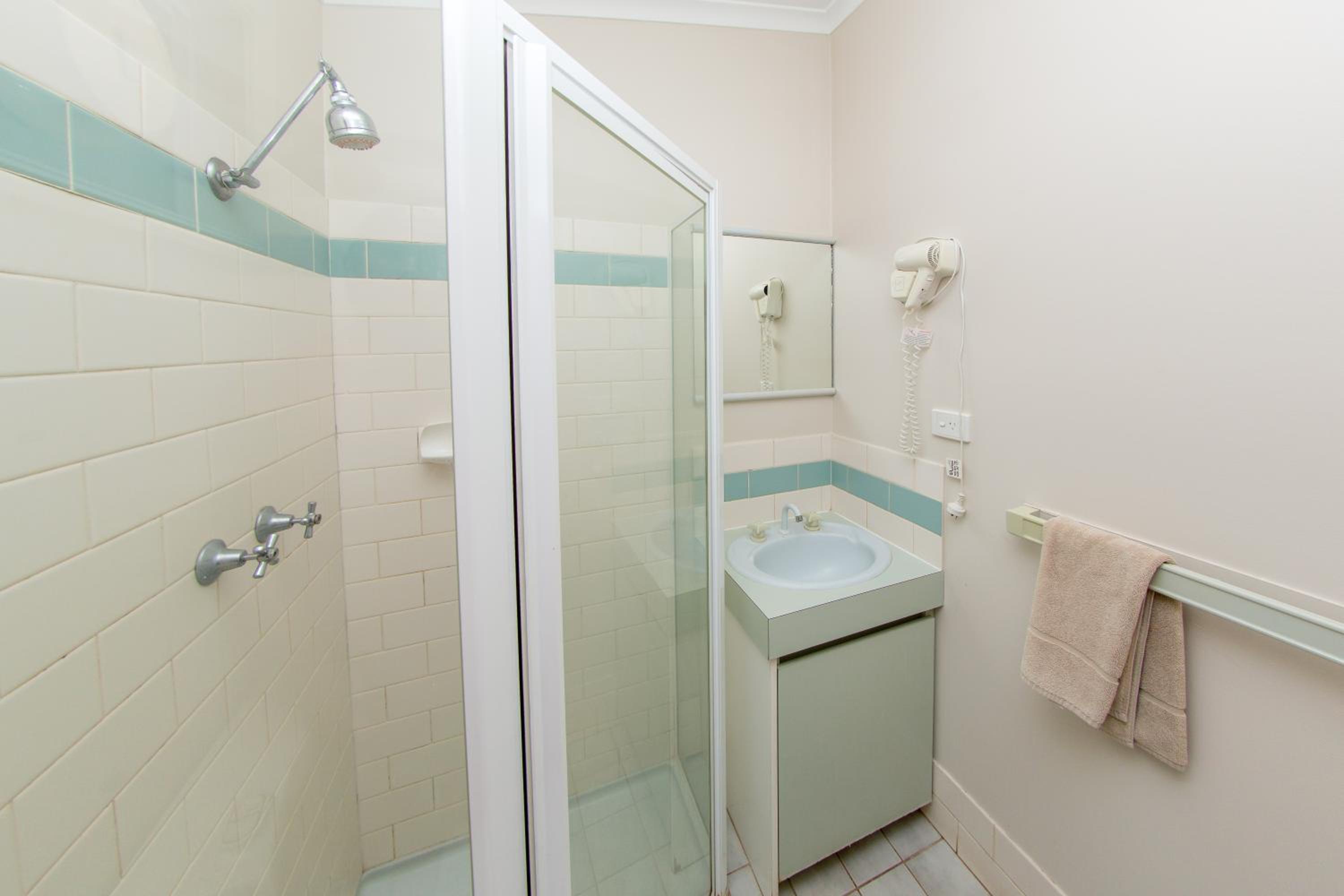 Standard Motel Room photo 2