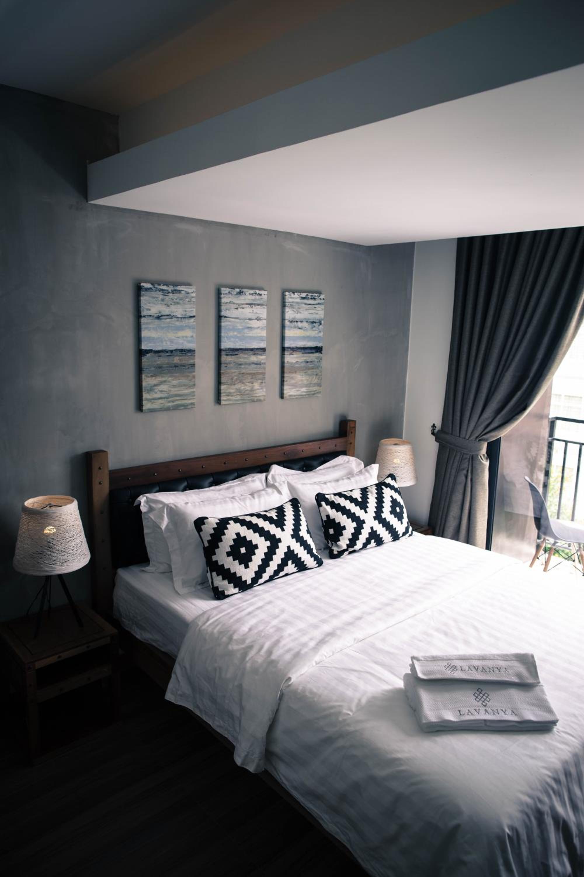 Deluxe Double Room With Balcony - Photo 3