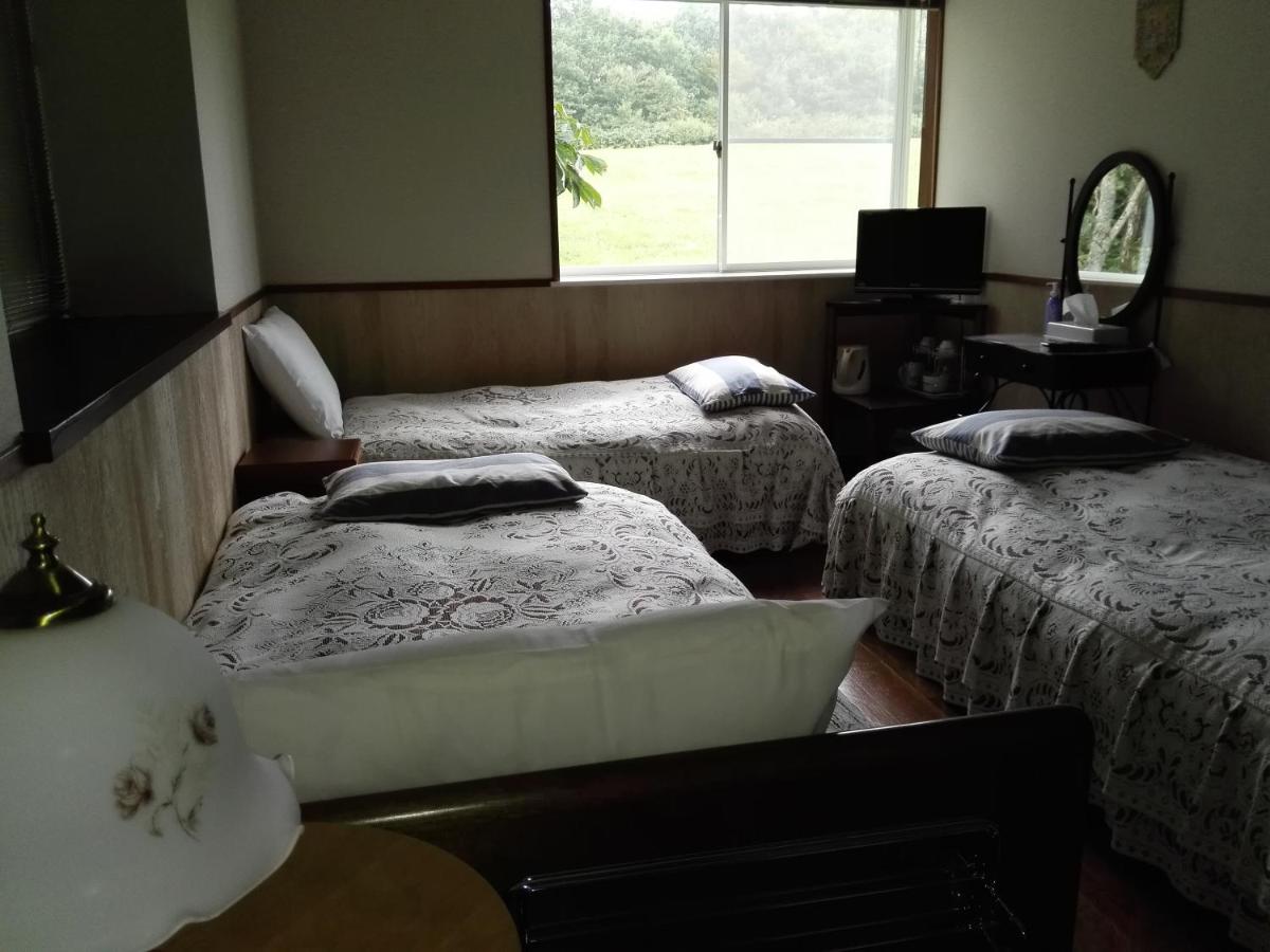 Triple Room with Bathroom - Photo 6