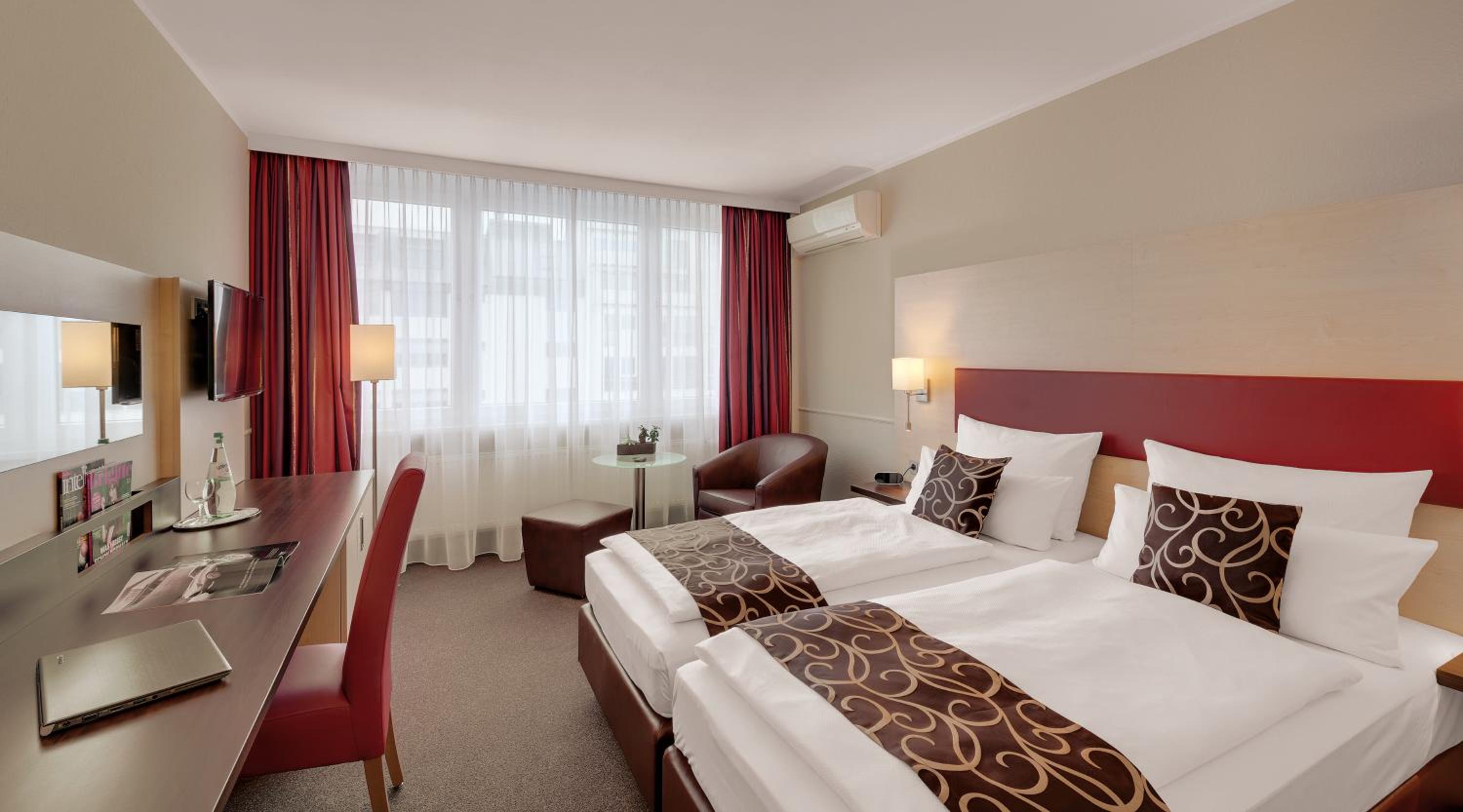 Standard Twin Room - Photo 3