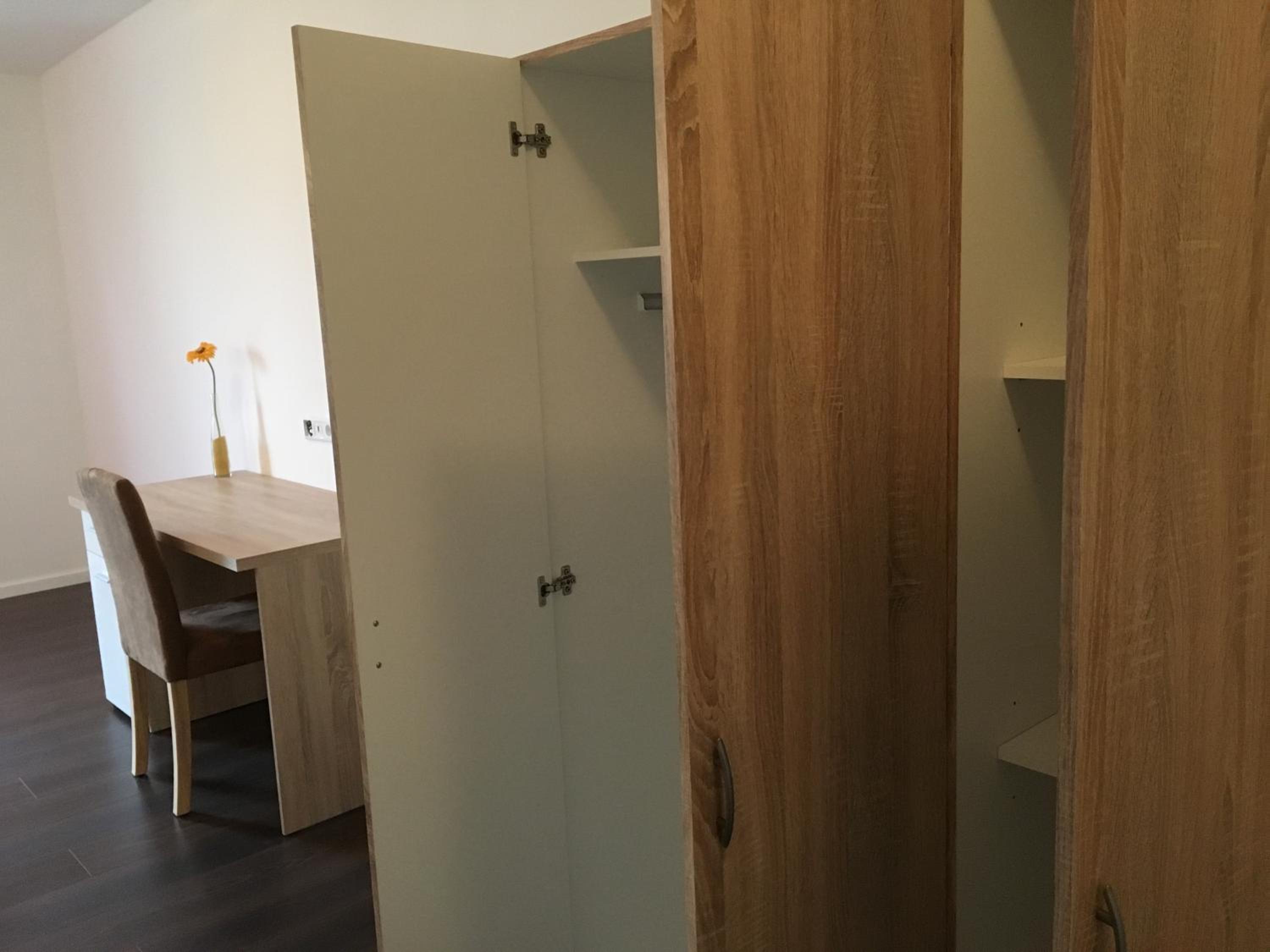 Double Room with Private Bathroom - Photo 7