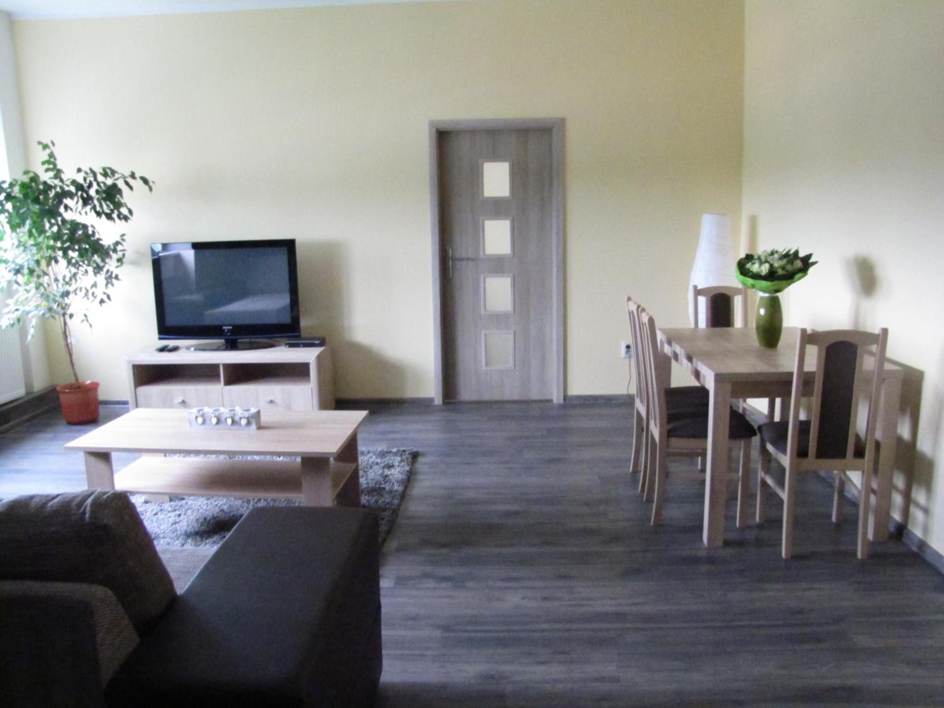 One-Bedroom Apartment - Photo 5