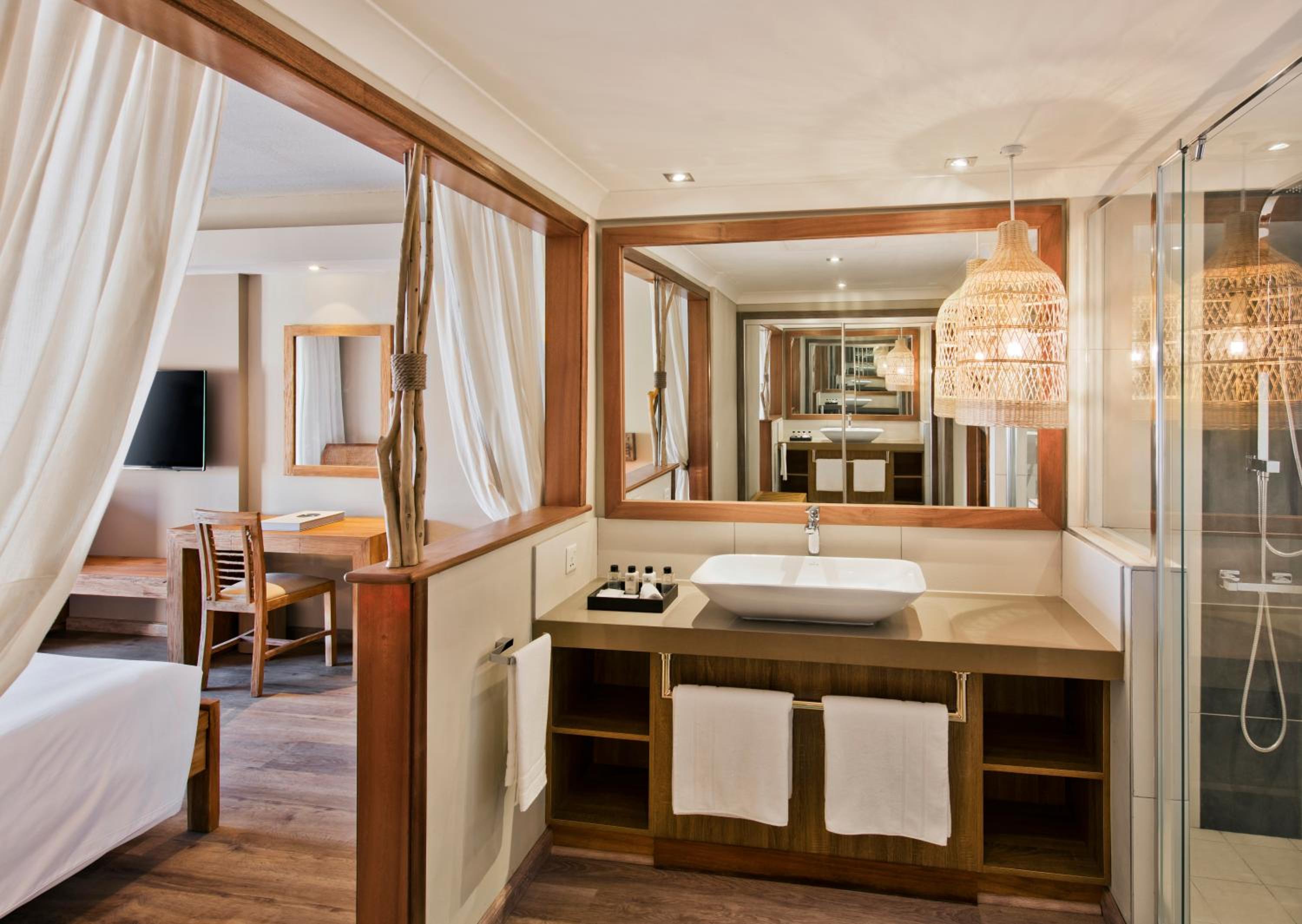 Prestige Beachfront Room - Photo 5