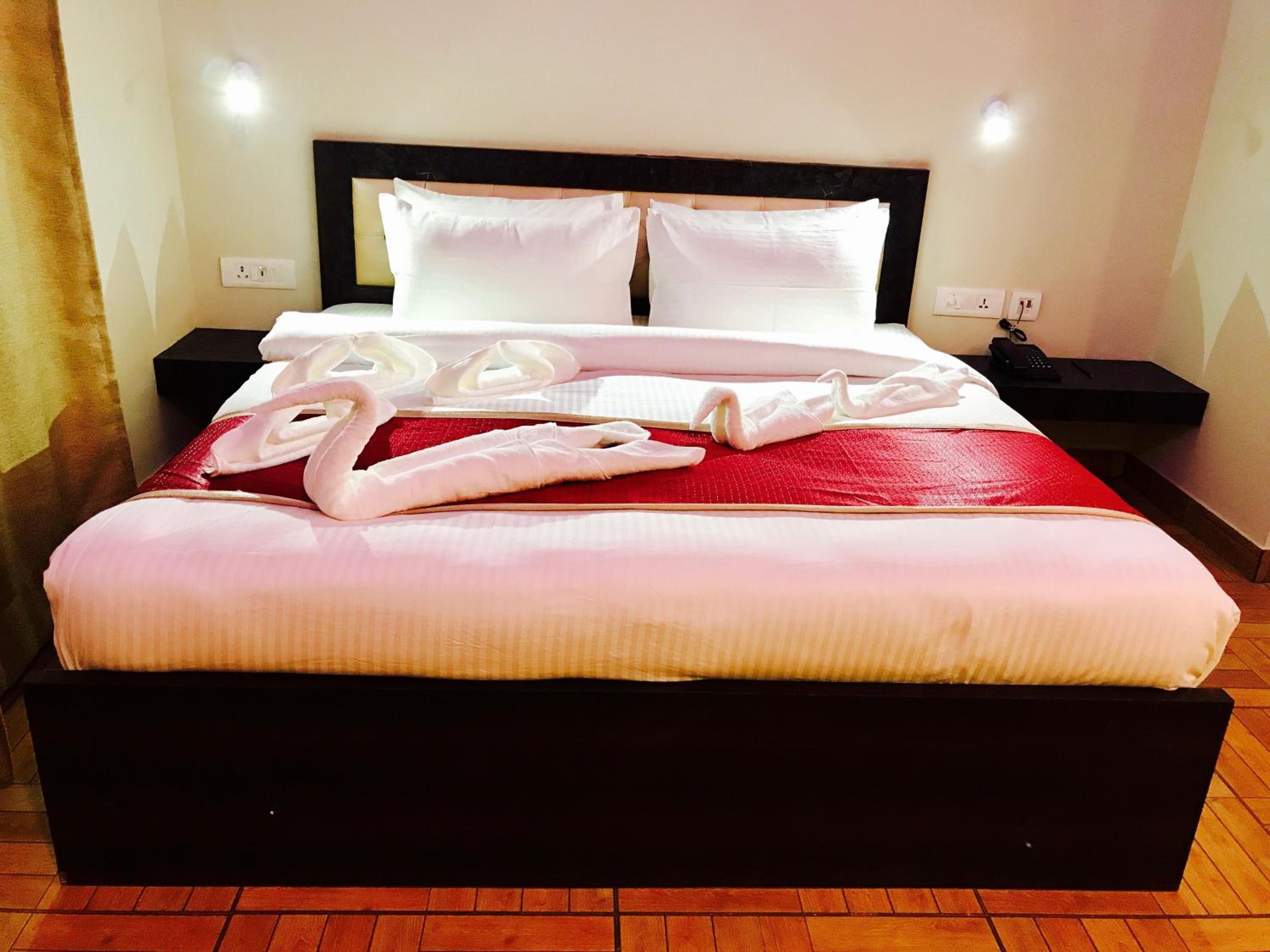 Deluxe Double Room with Extra Bed
