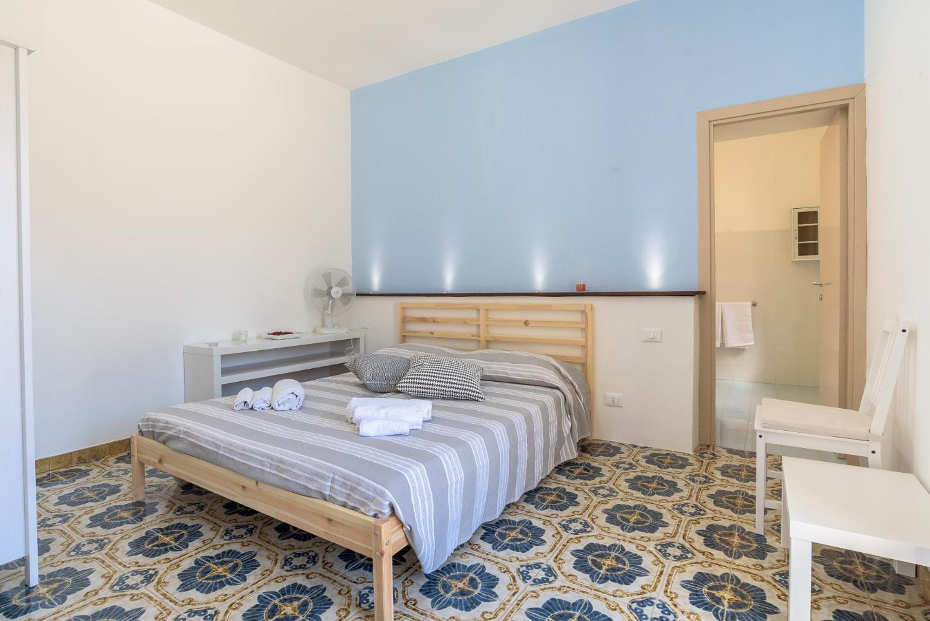 Deluxe Room (2 Adults + 1 Child)