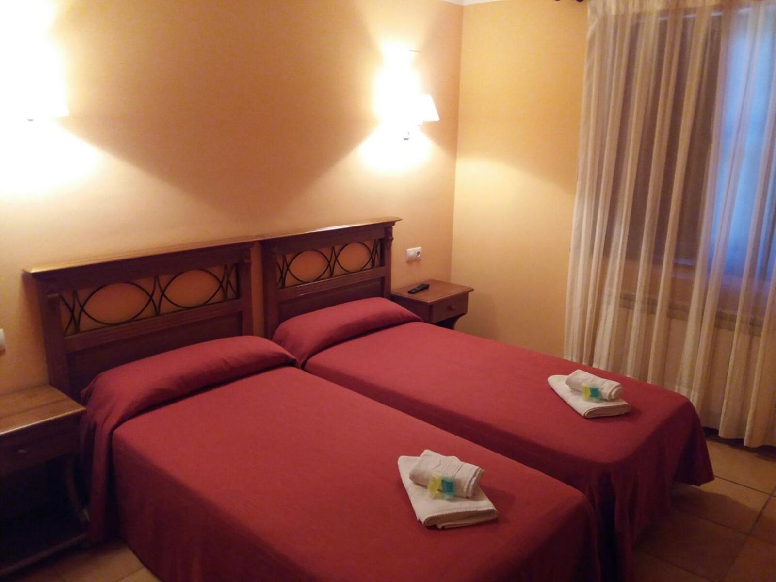 Double or Twin Room photo 2