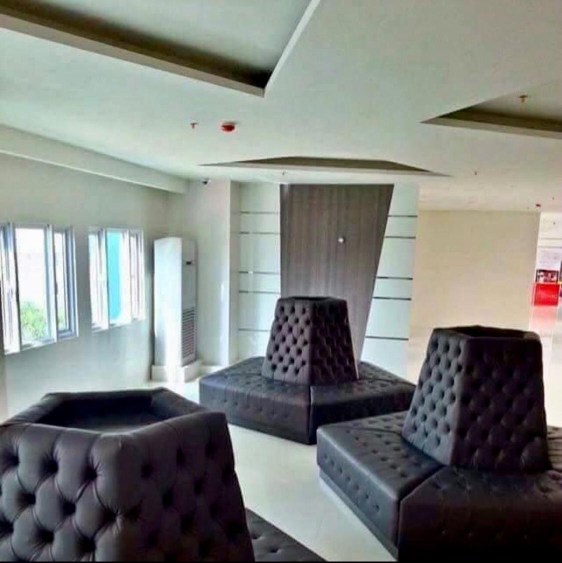 One-Bedroom Apartment - Photo 13