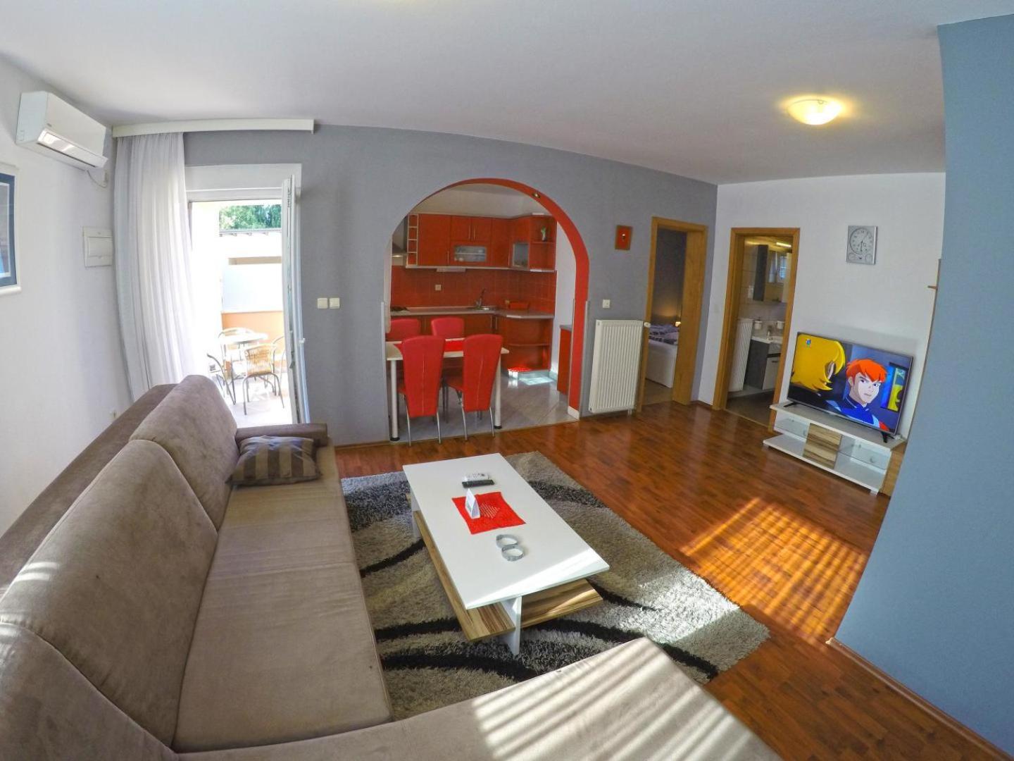 One-Bedroom Apartment - Photo 12