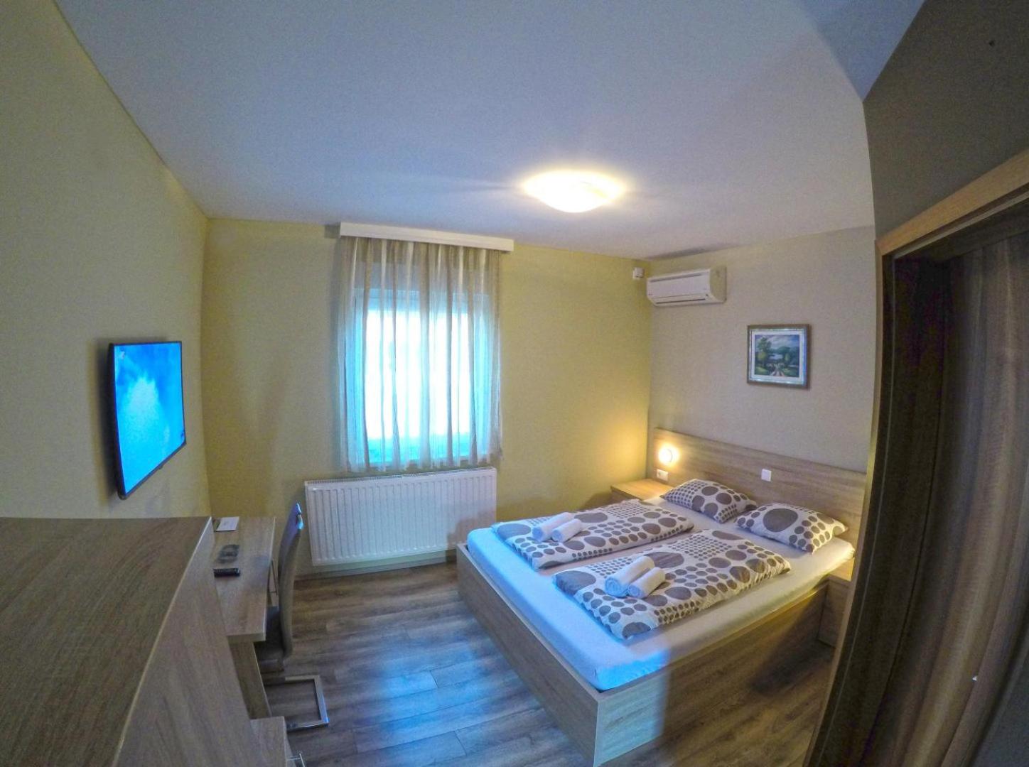 Double Room with Terrace - Photo 4