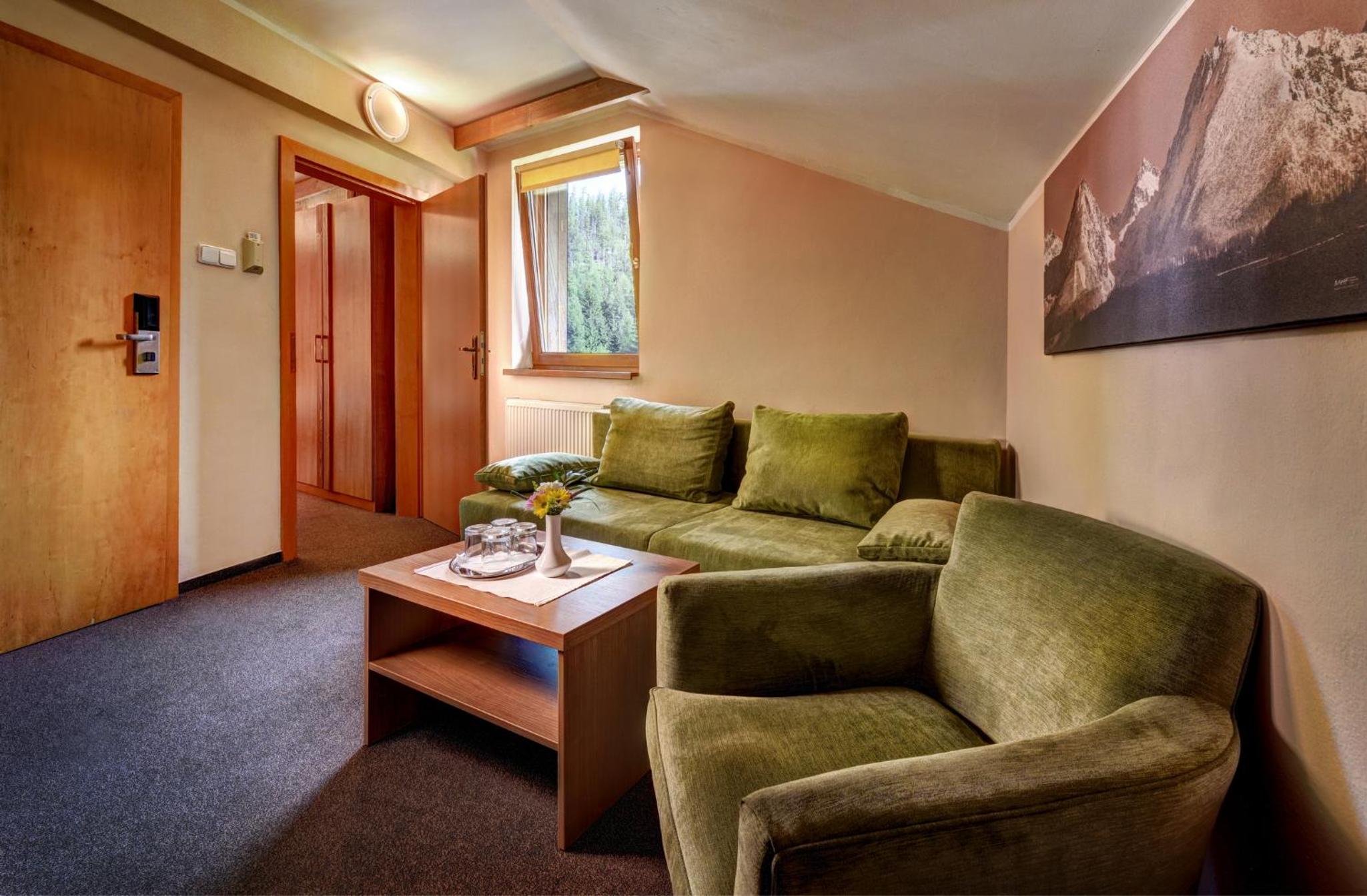 Two-Bedroom Family Room photo 2