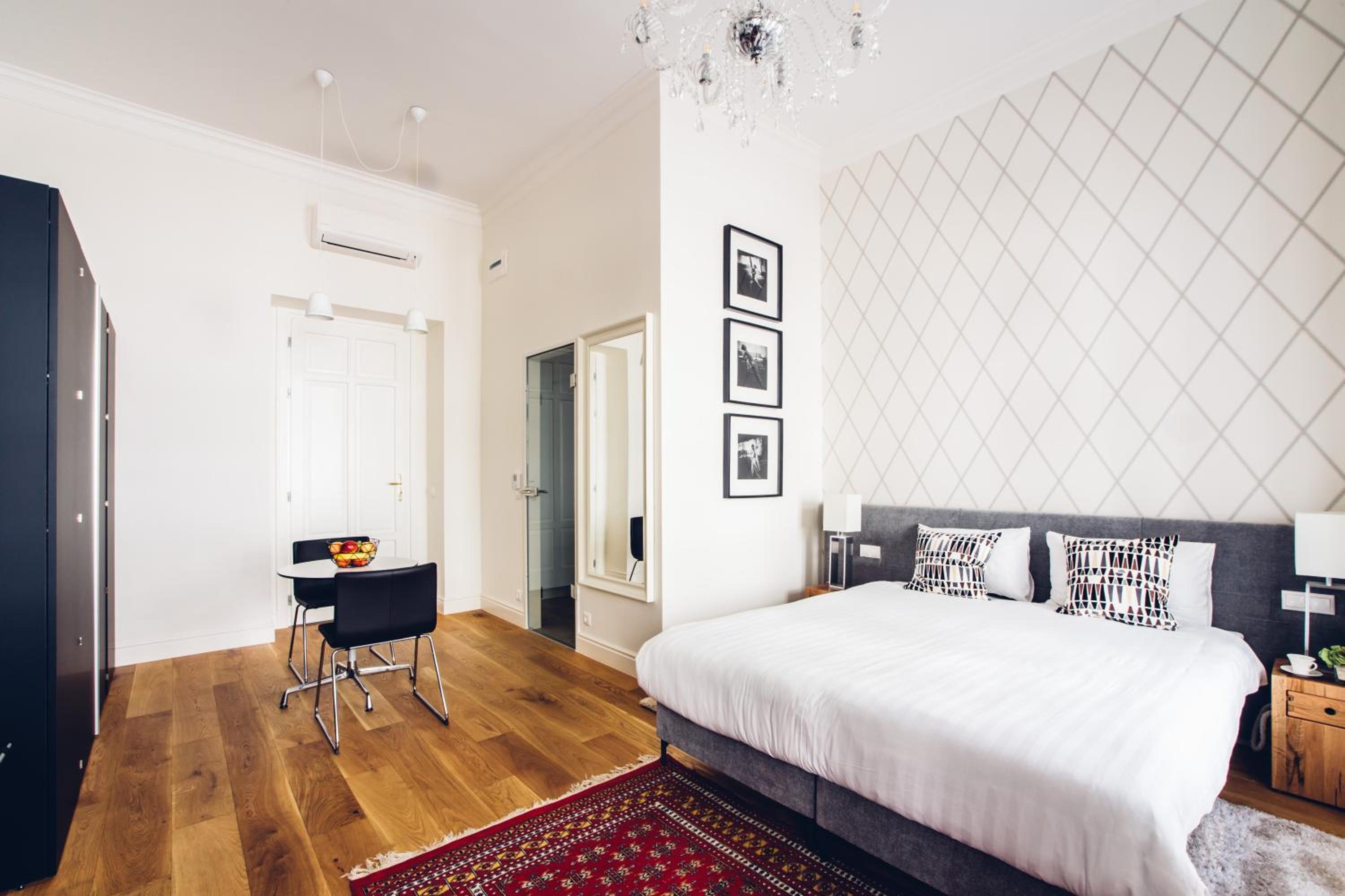 Studio Apartment photo 2