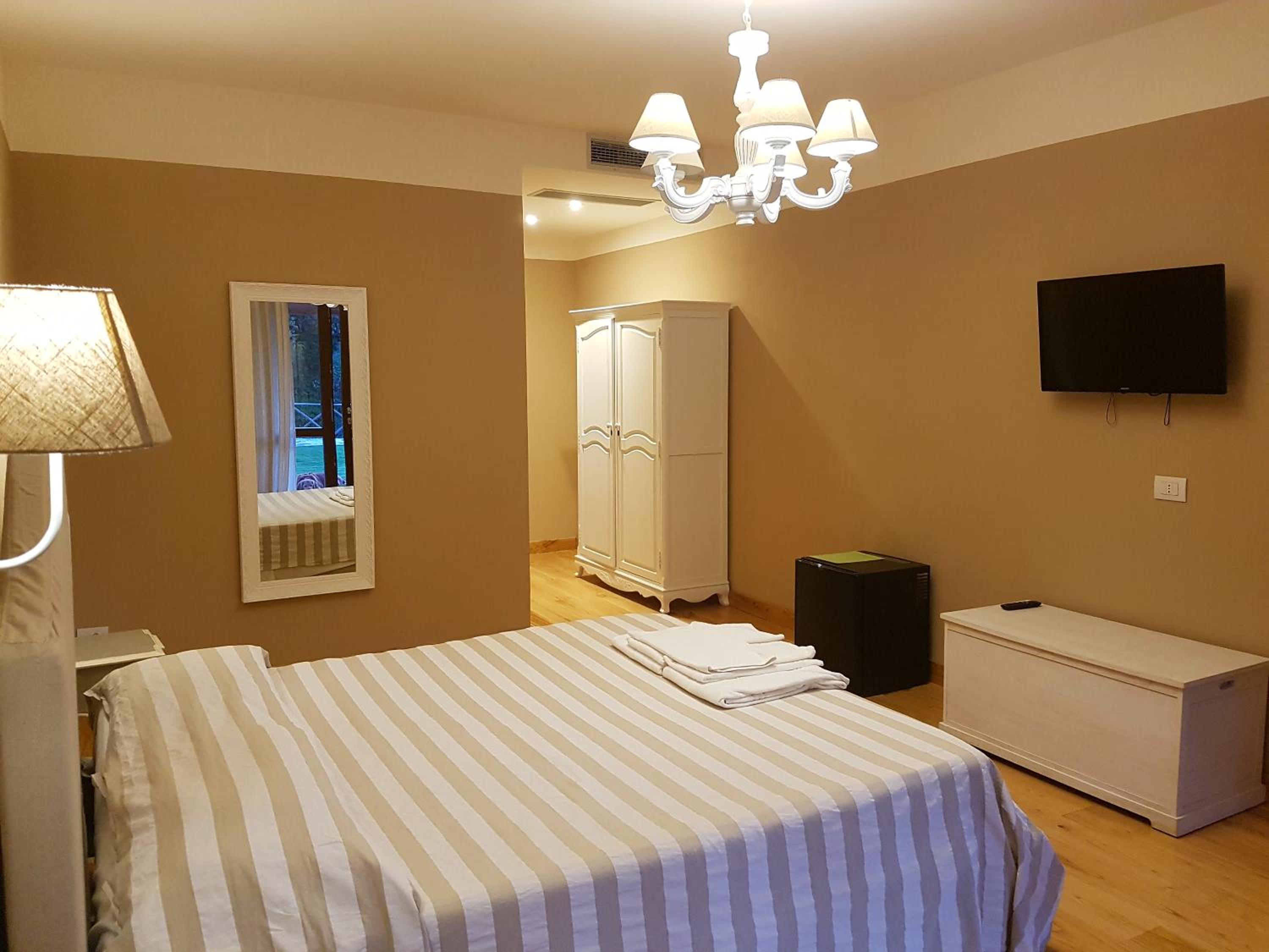 Superior Double Room - Photo 9