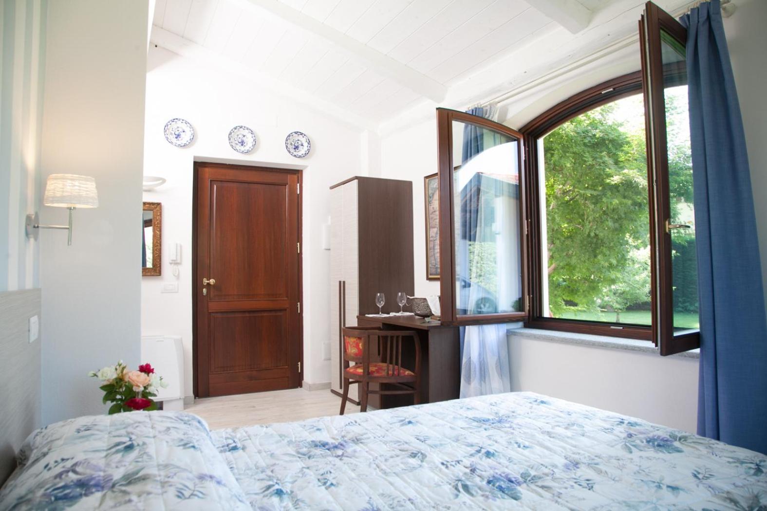 Double or Twin Room with Private Bathroom photo 1