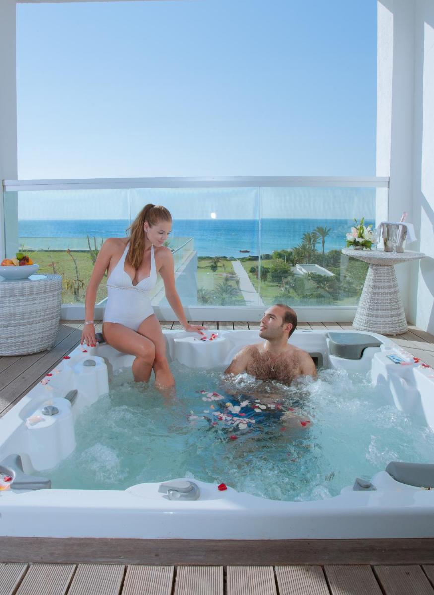 Jacuzzi