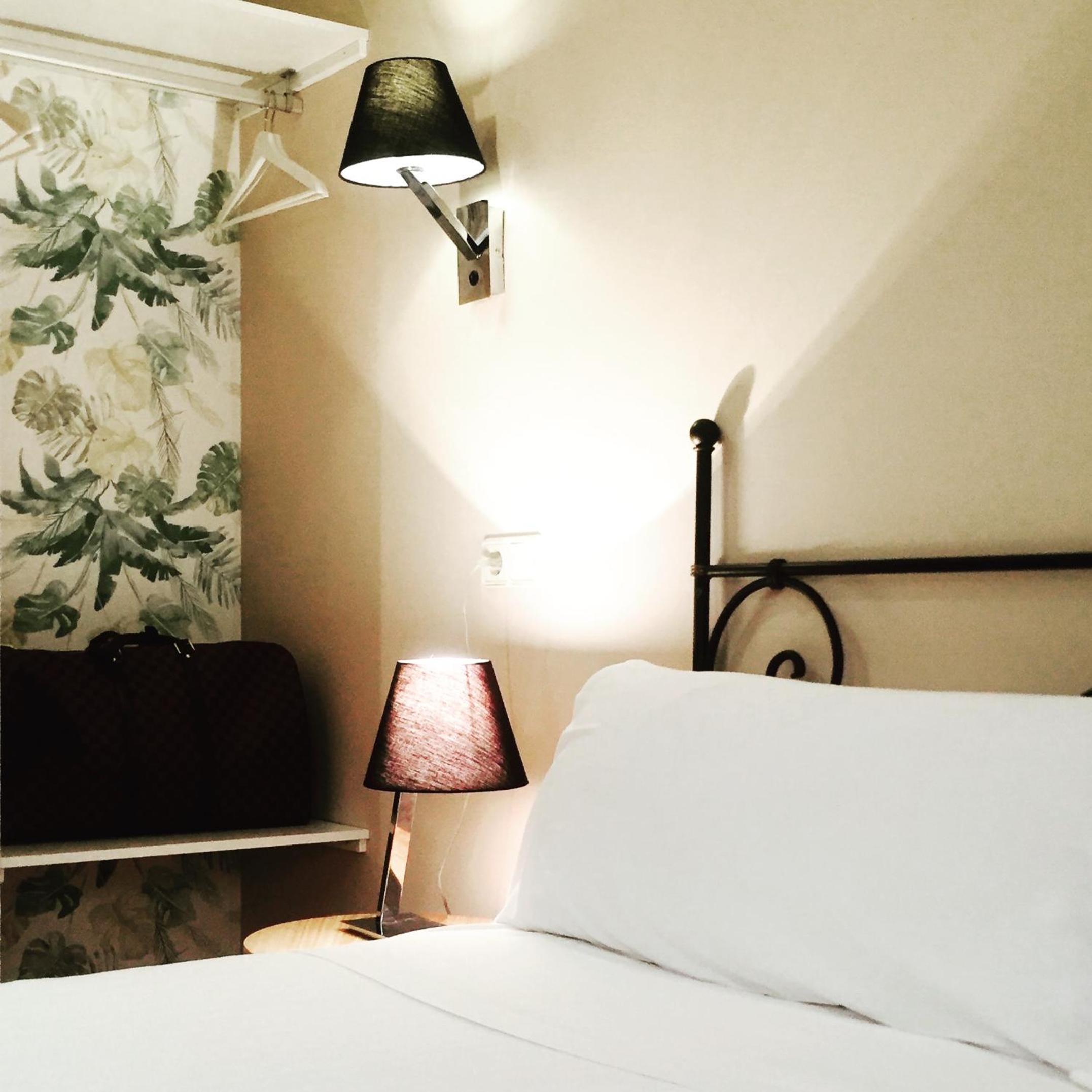 Double Room - Photo 8