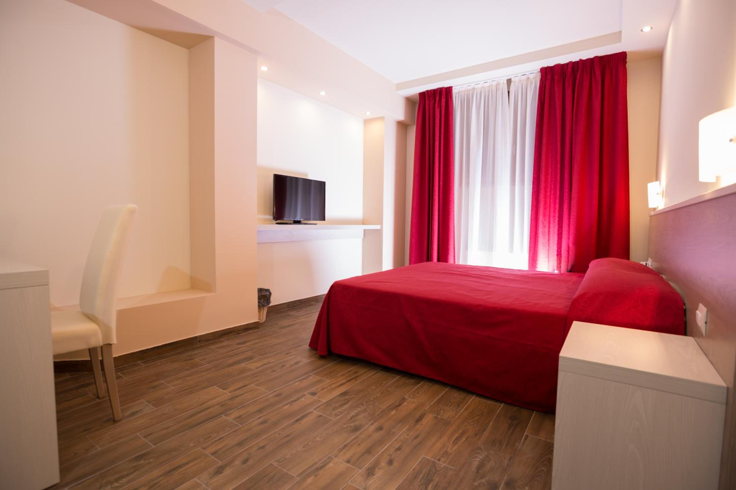 Double or Twin Room photo 1