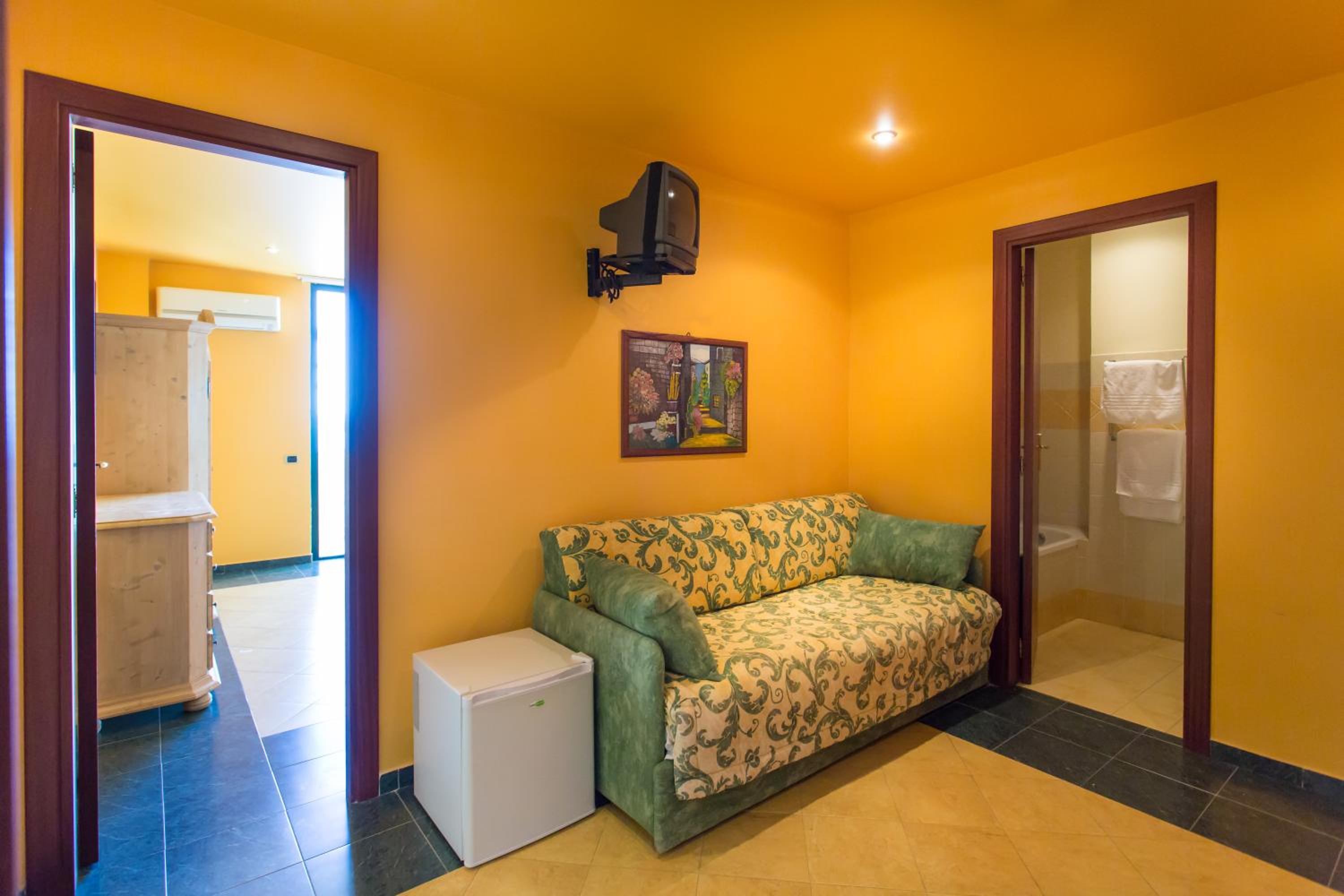 Deluxe Two-Bedroom Suite