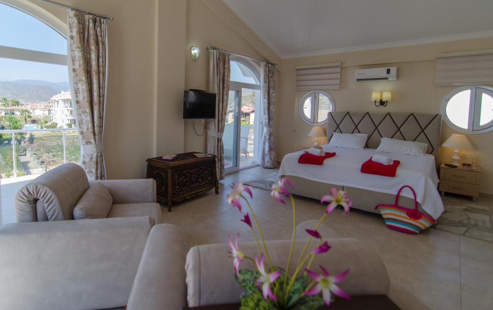 Villa With Private Pool photo 3
