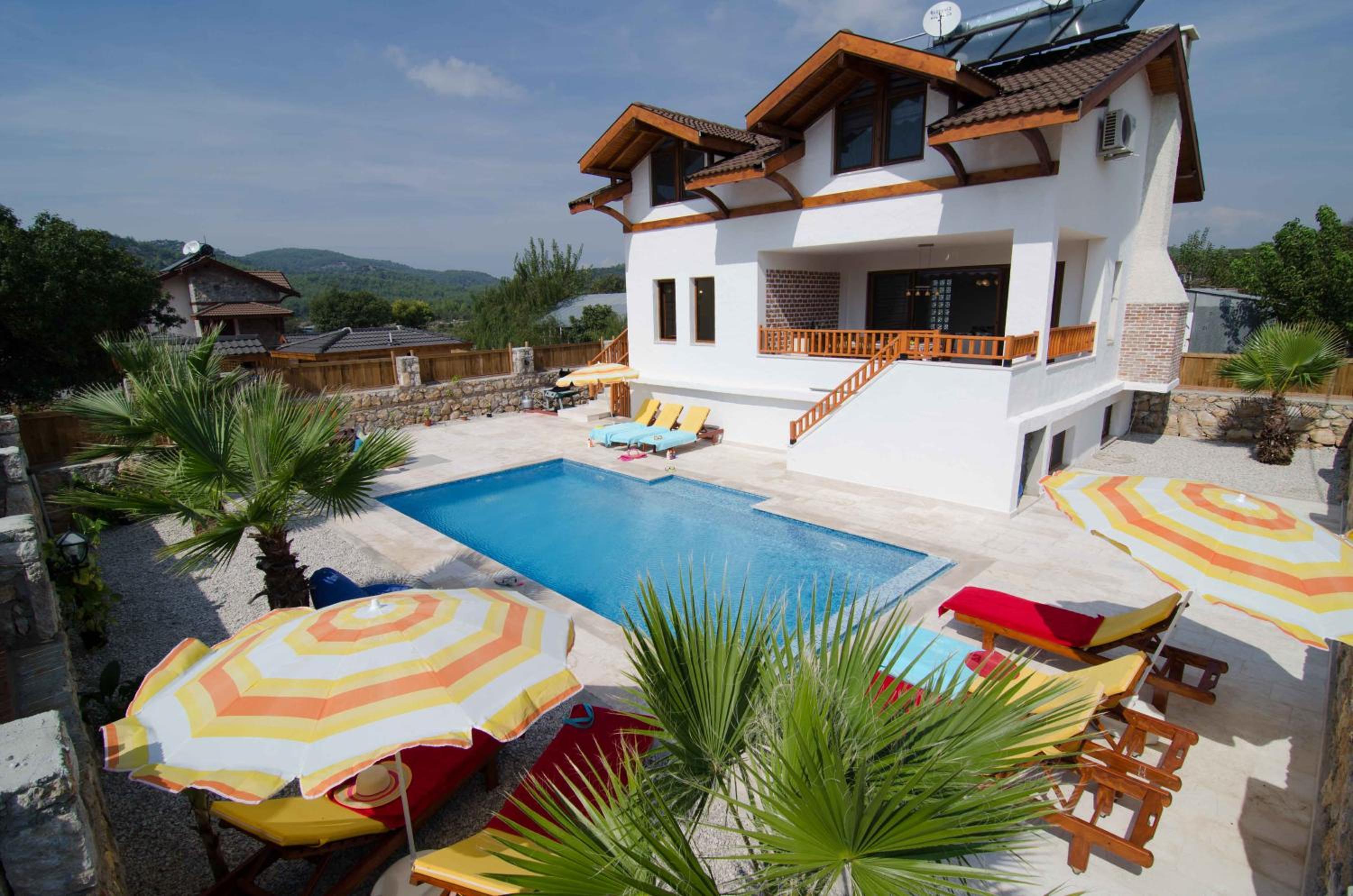 Villa With Private Pool photo 2