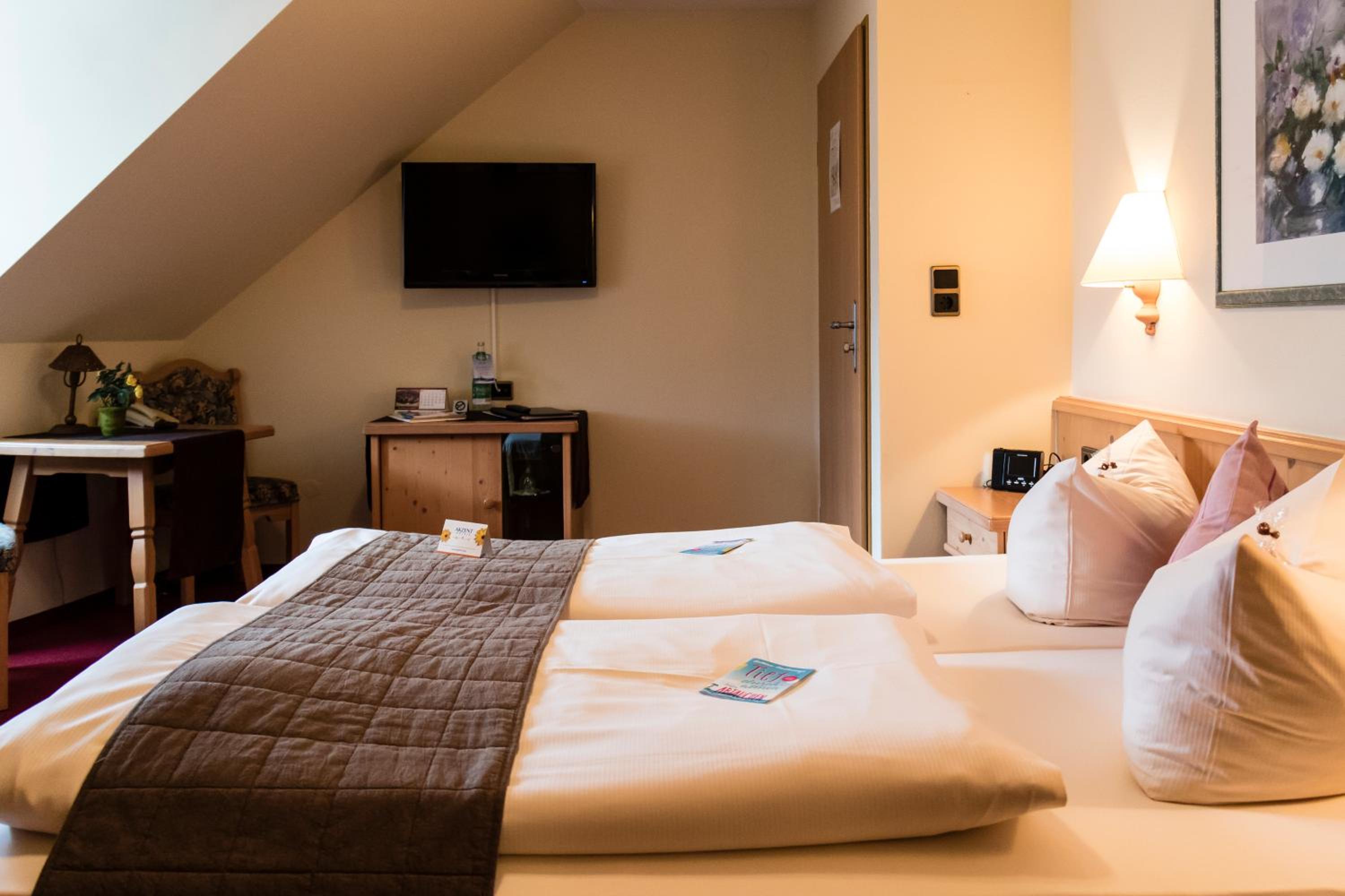Triple Room - Photo 6