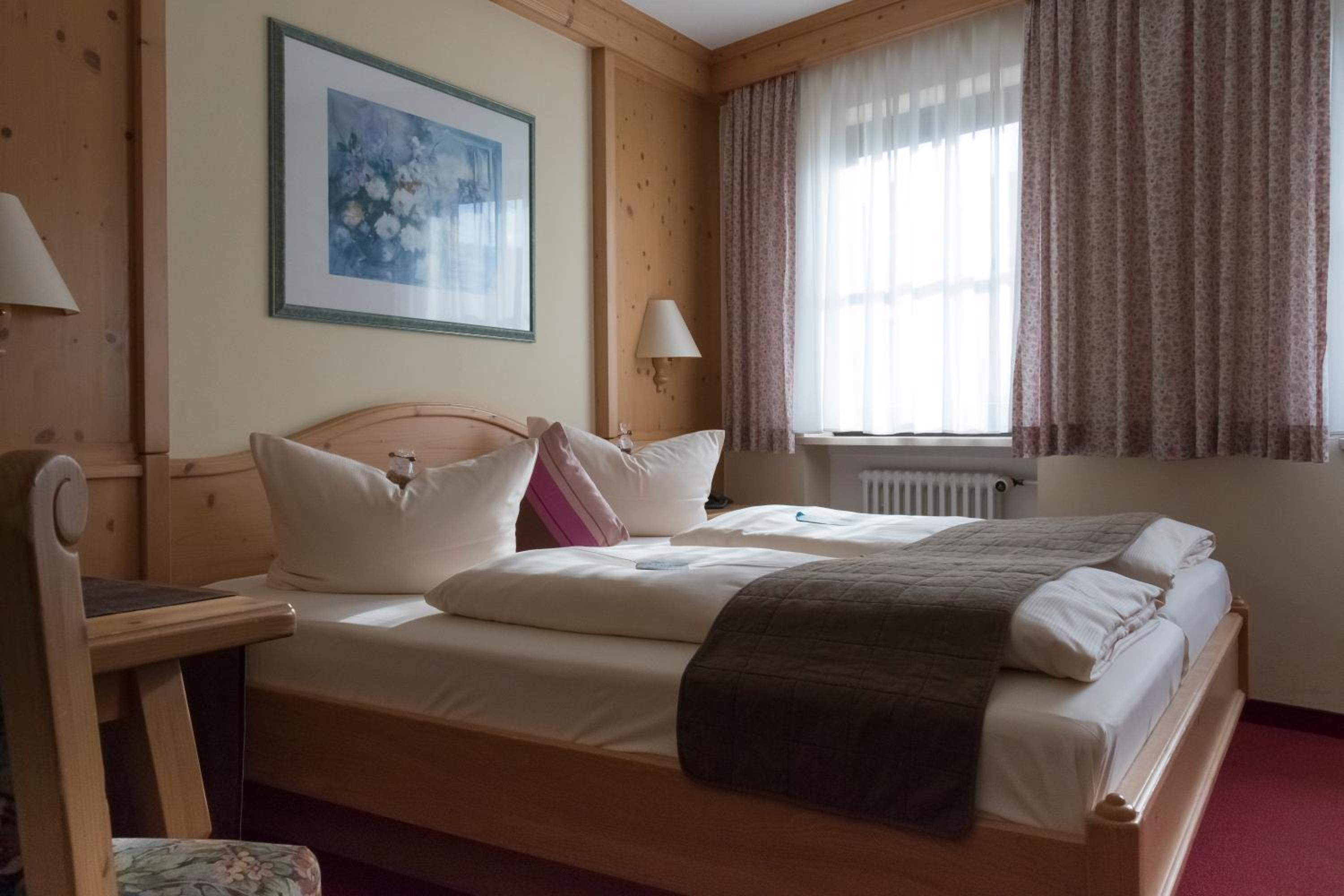 Double Room - Photo 7