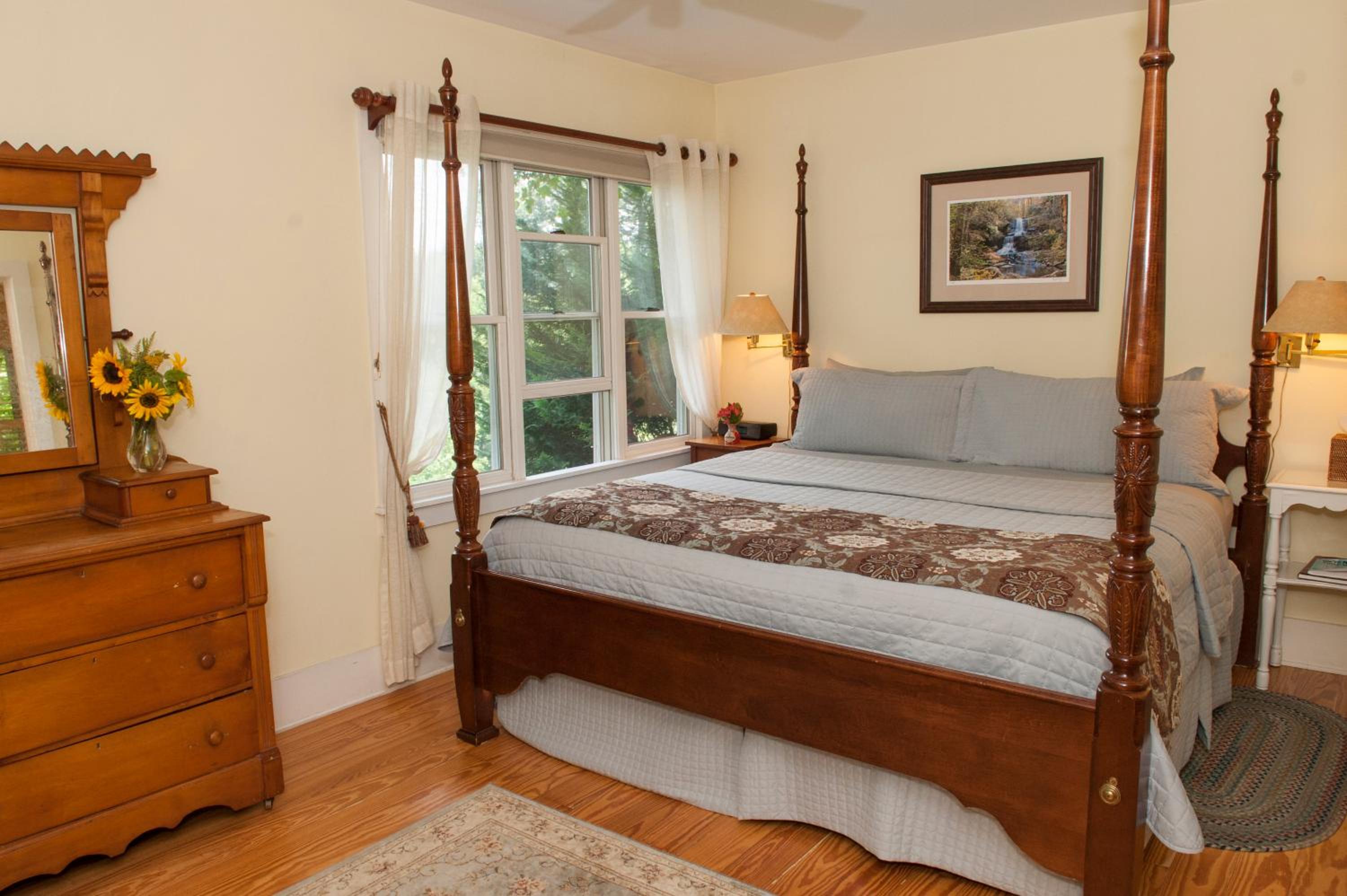 Holly Cottage
