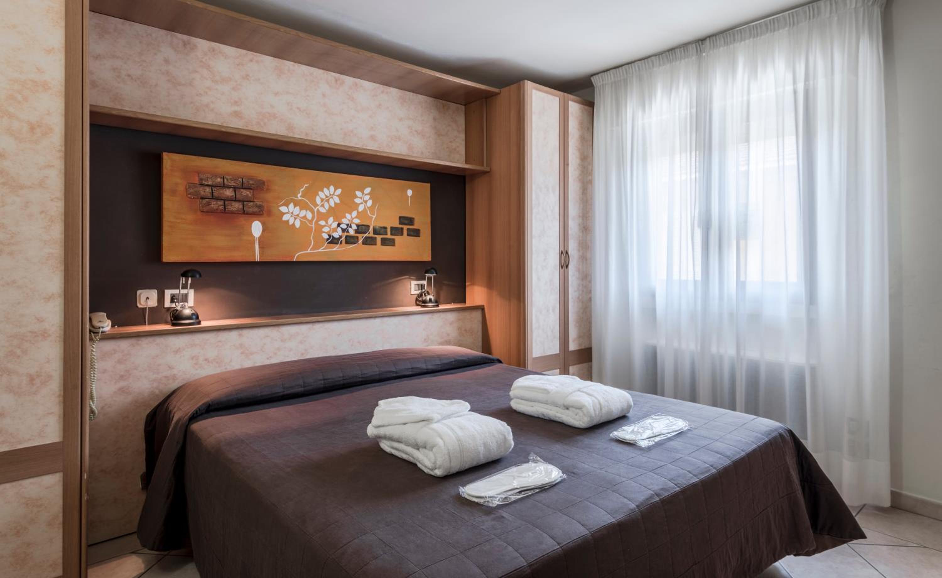 Double or Twin Room - Photo 1