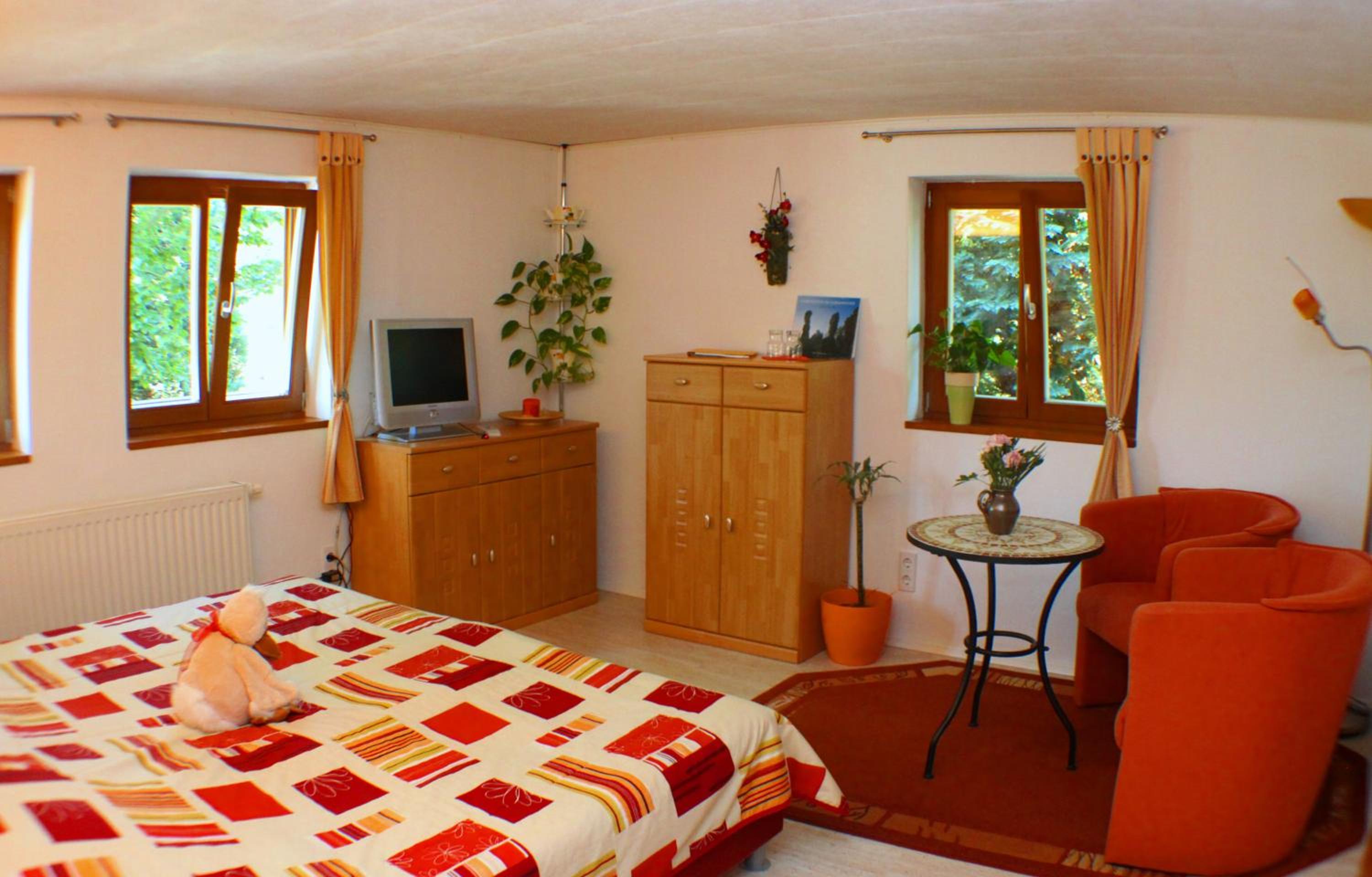 Small Double Room photo 1