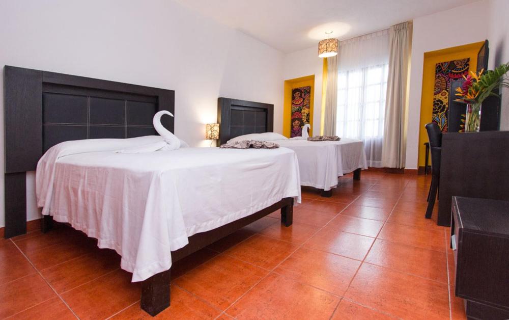 Double Room with Two Double Beds photo 2