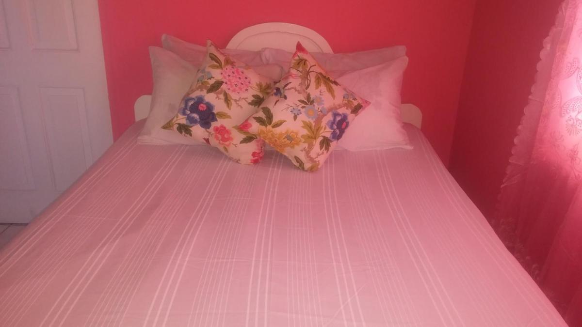 Double Room with Private Bathroom photo 1
