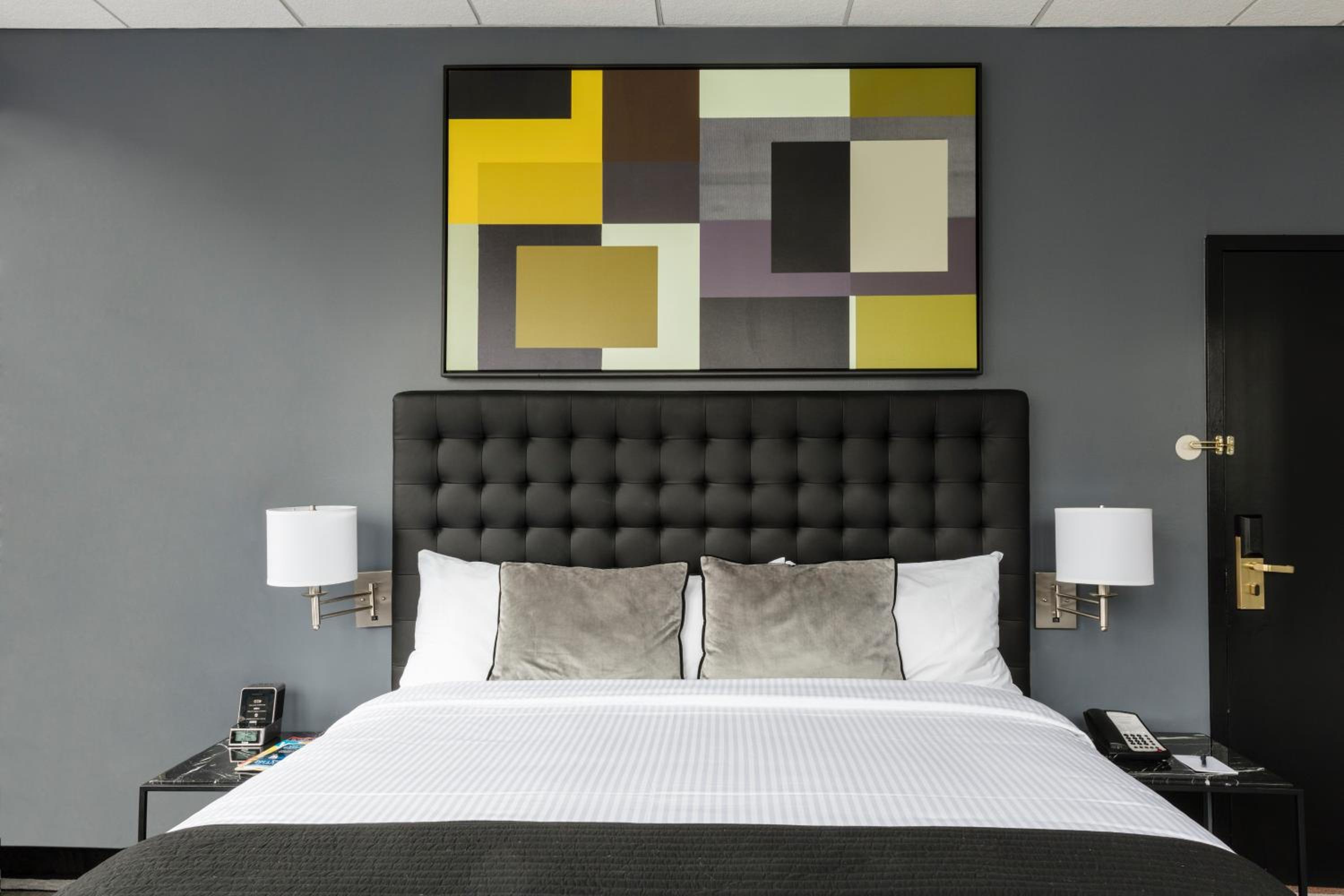 Superior Room With King Bed