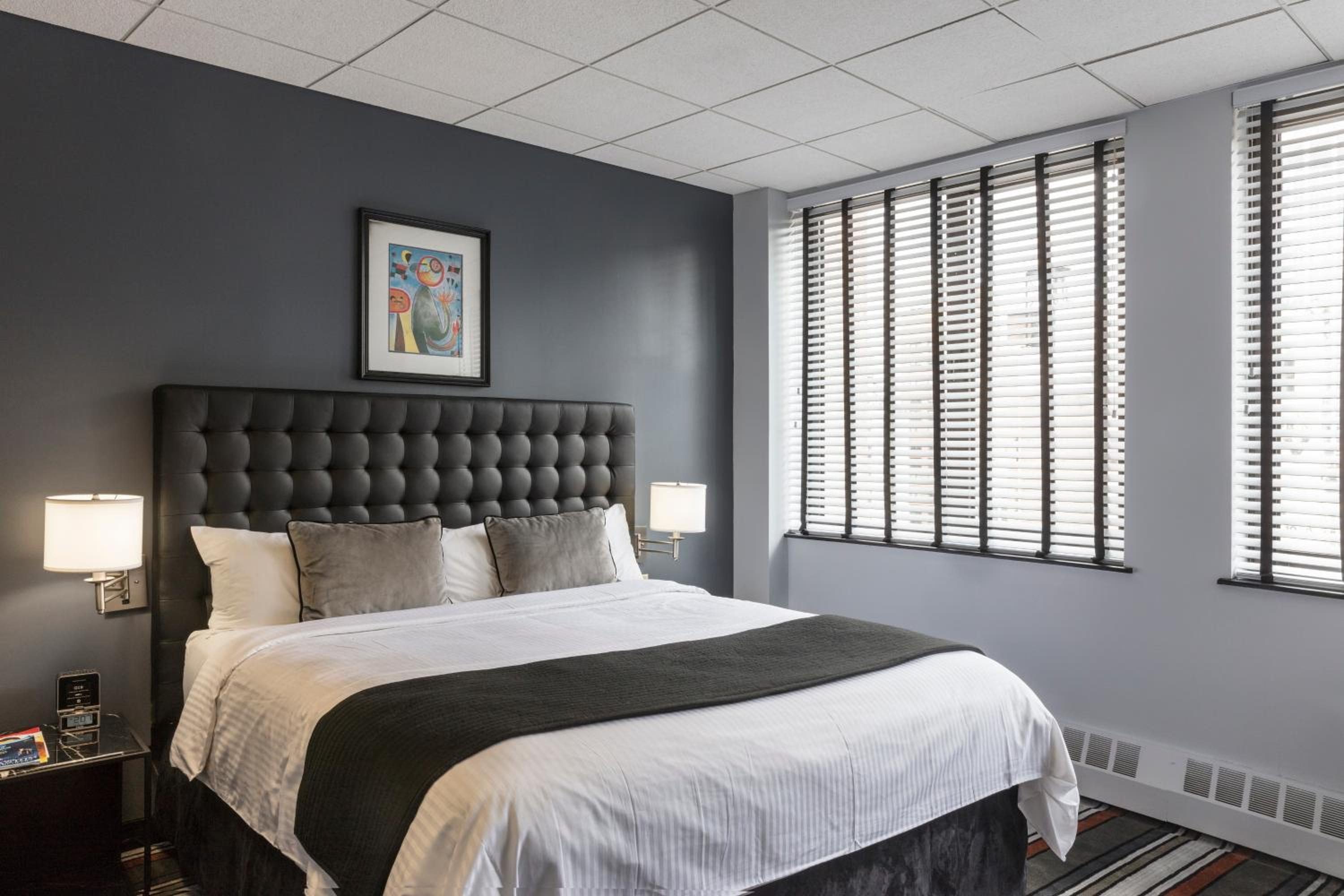 Superior Room With King Bed photo 3