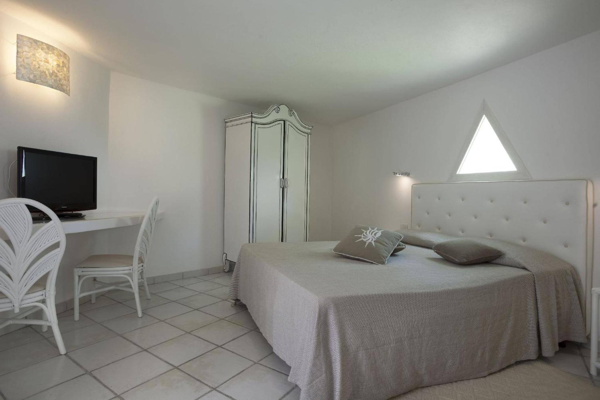 Standard Double Room - Photo 3