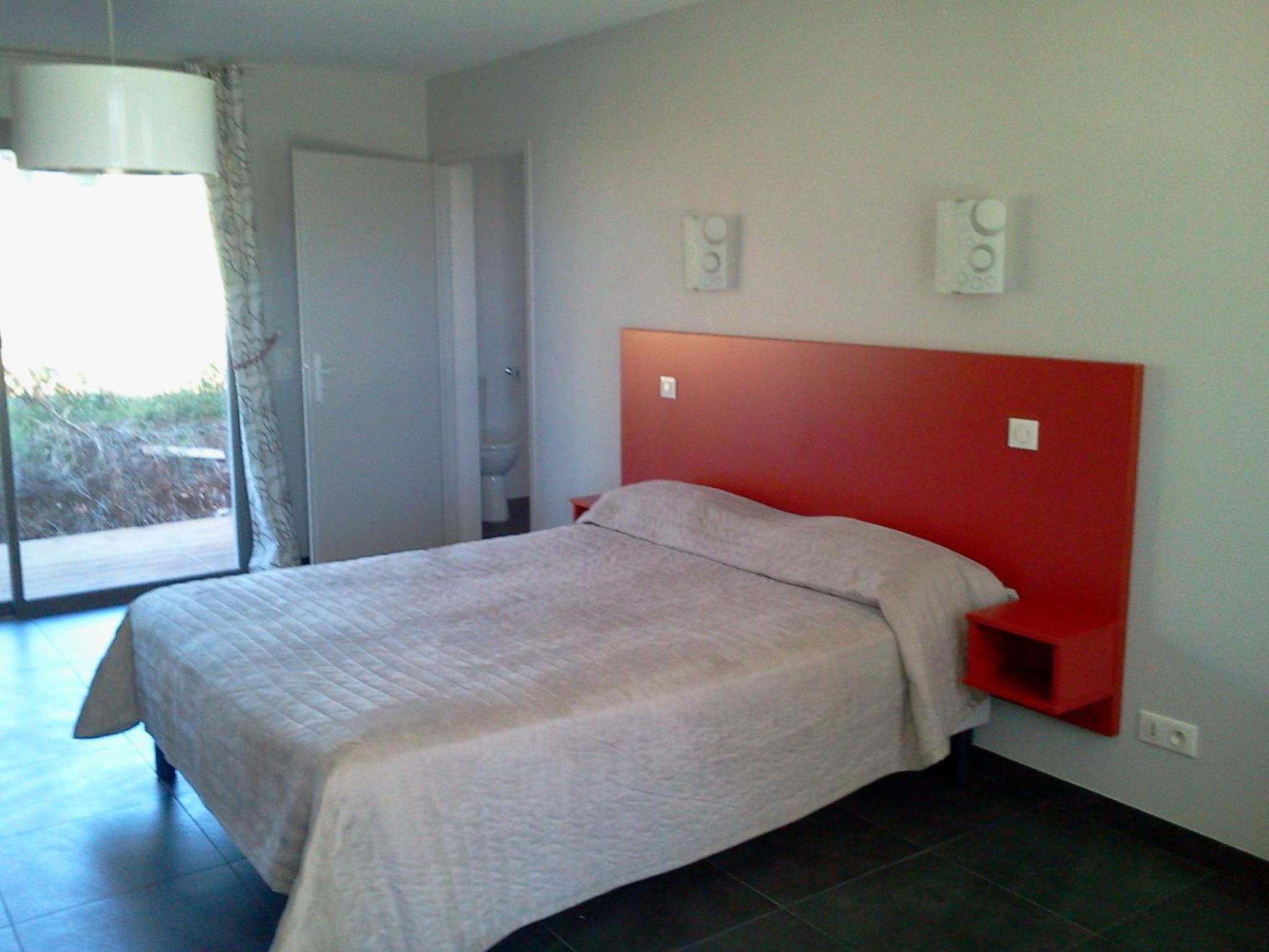 Double Room - Photo 8