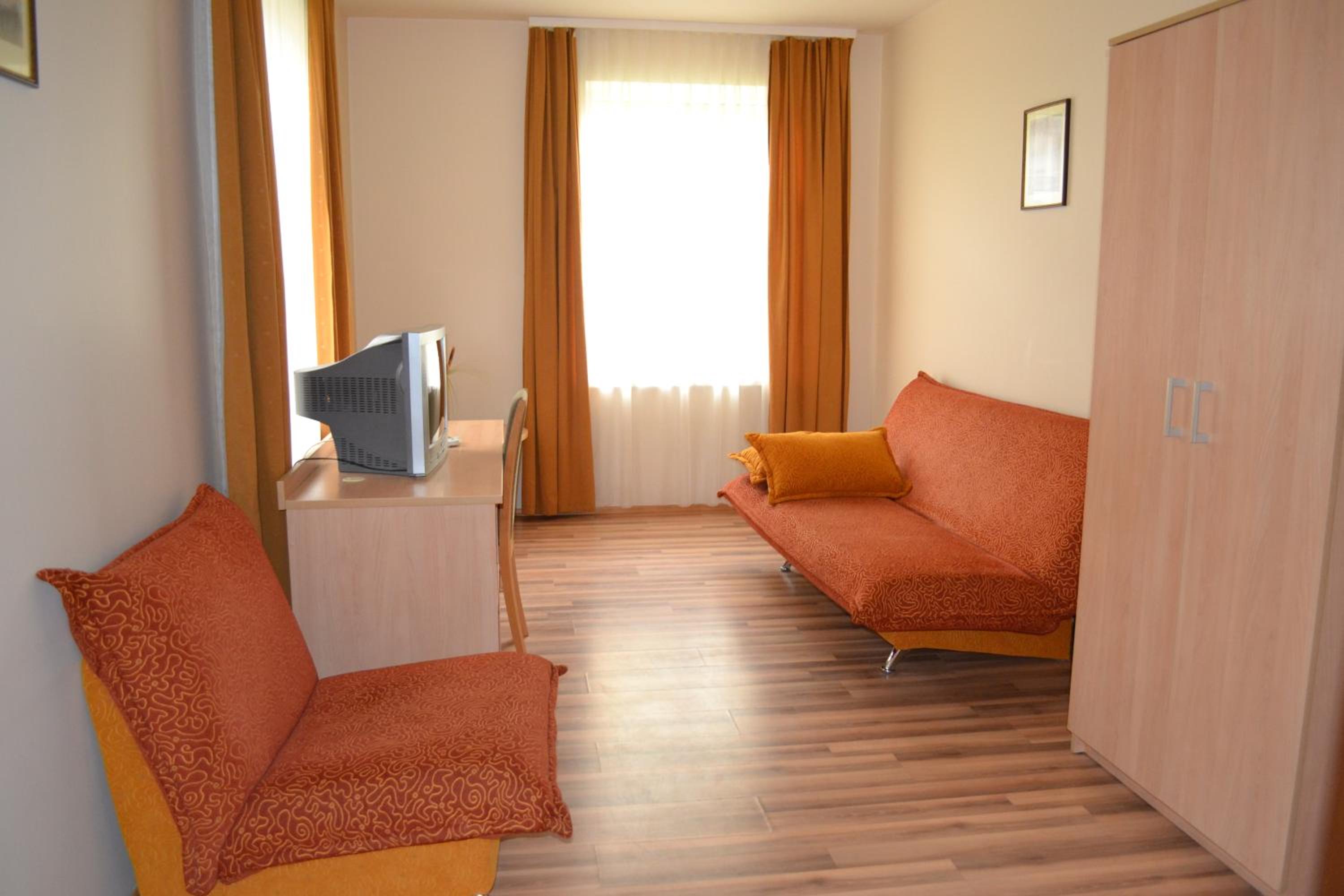 Family Room - Photo 1