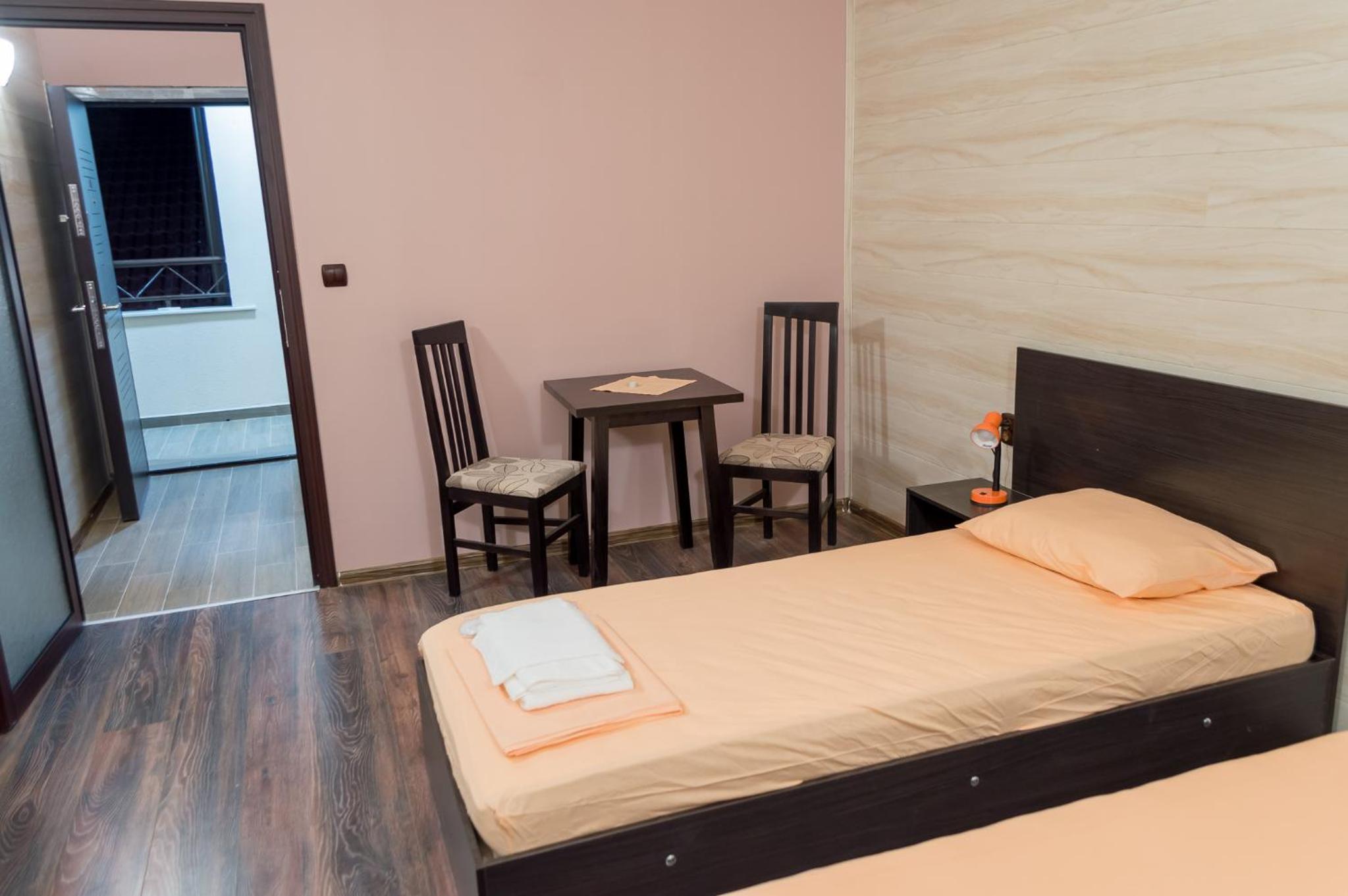 Double Room - Photo 4