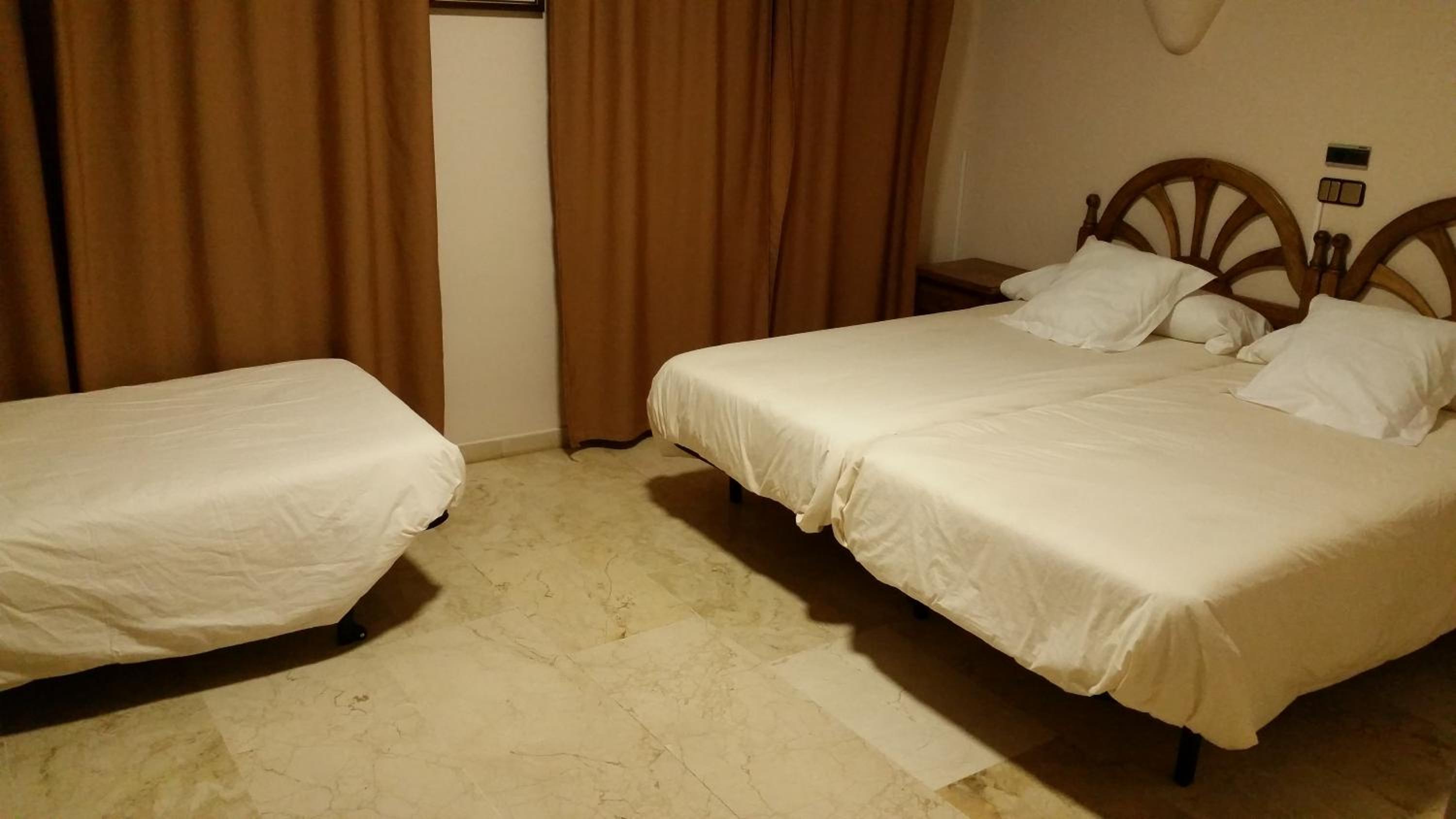 Habitación Doble con Cama Extra