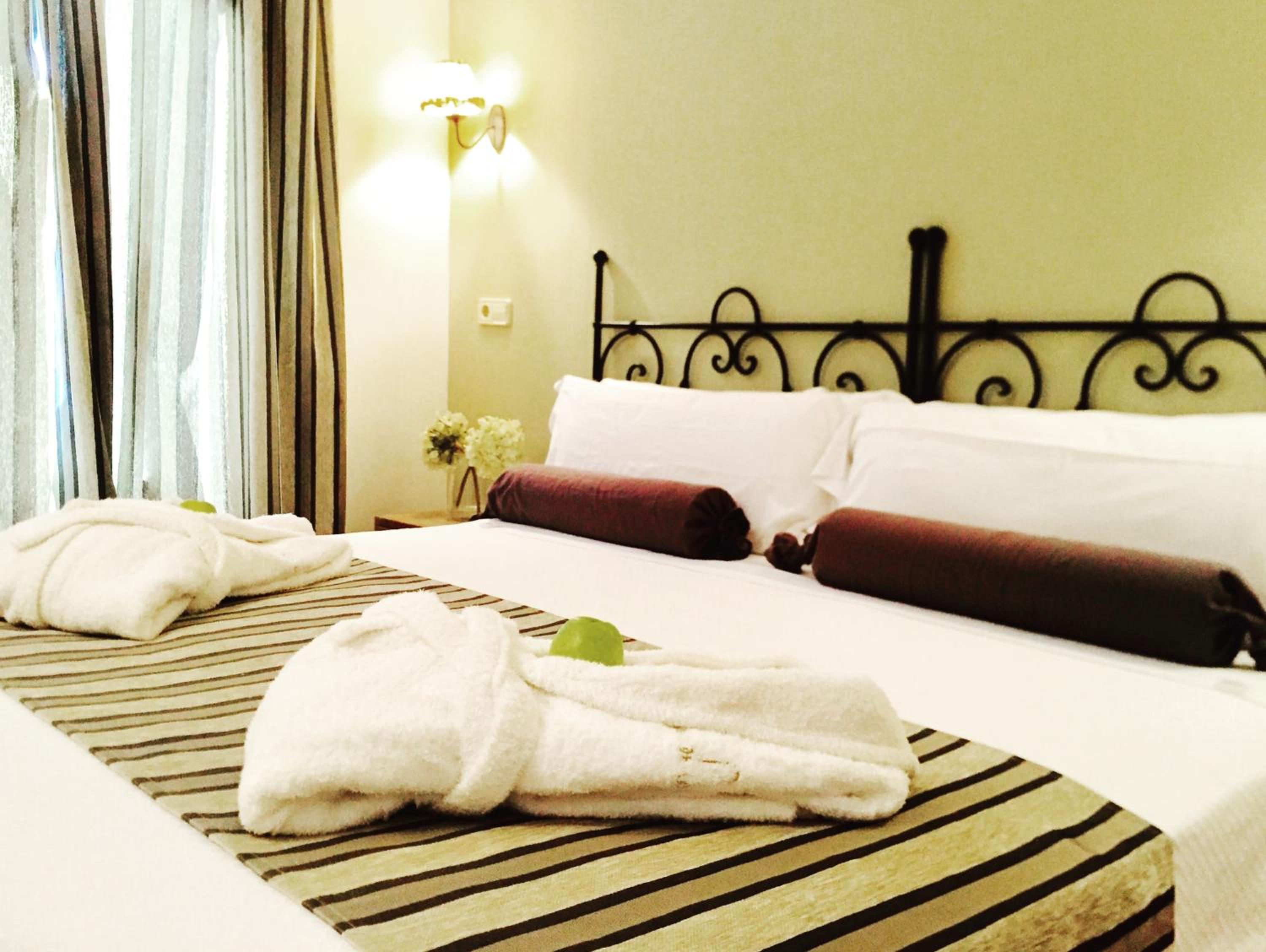 Double Room - Photo 7